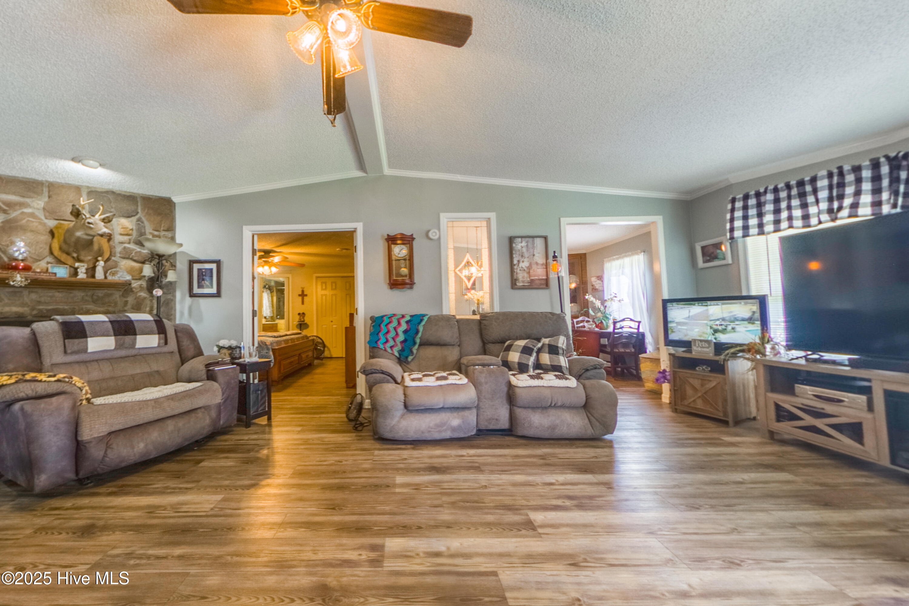 1212 S Creek Road Property Photo 16