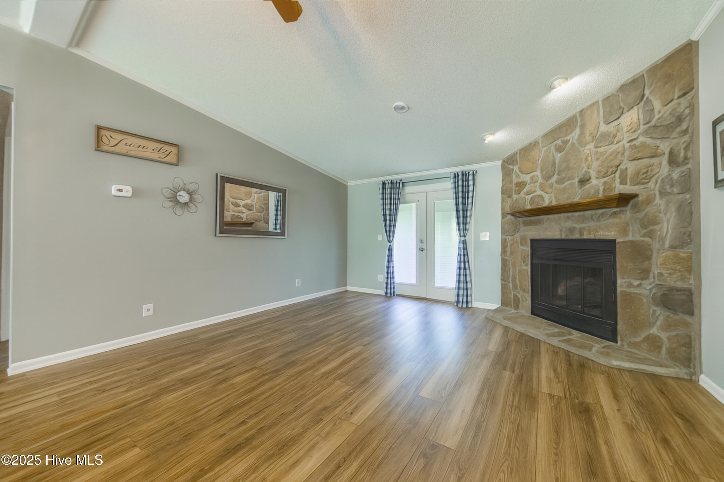 1212 S Creek Road Property Photo 17