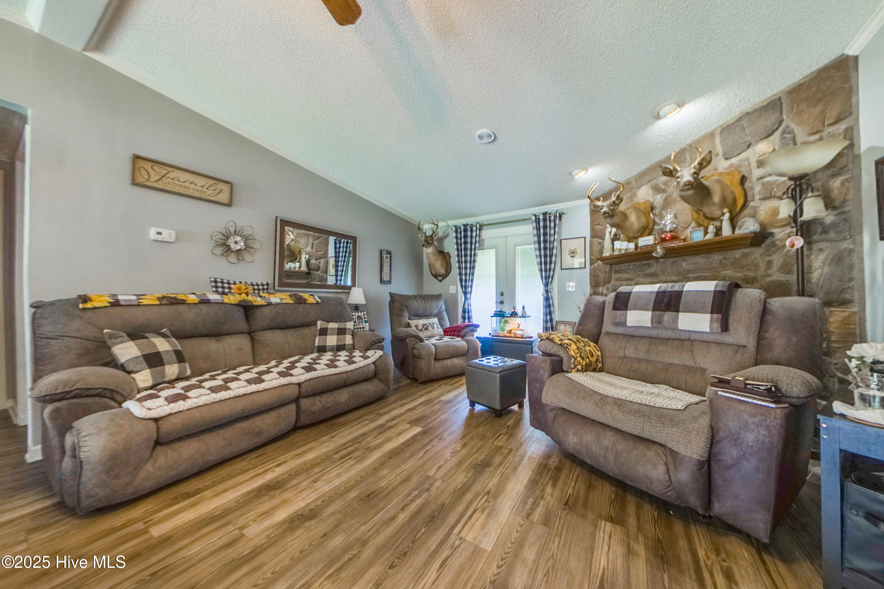 1212 S Creek Road Property Photo 18