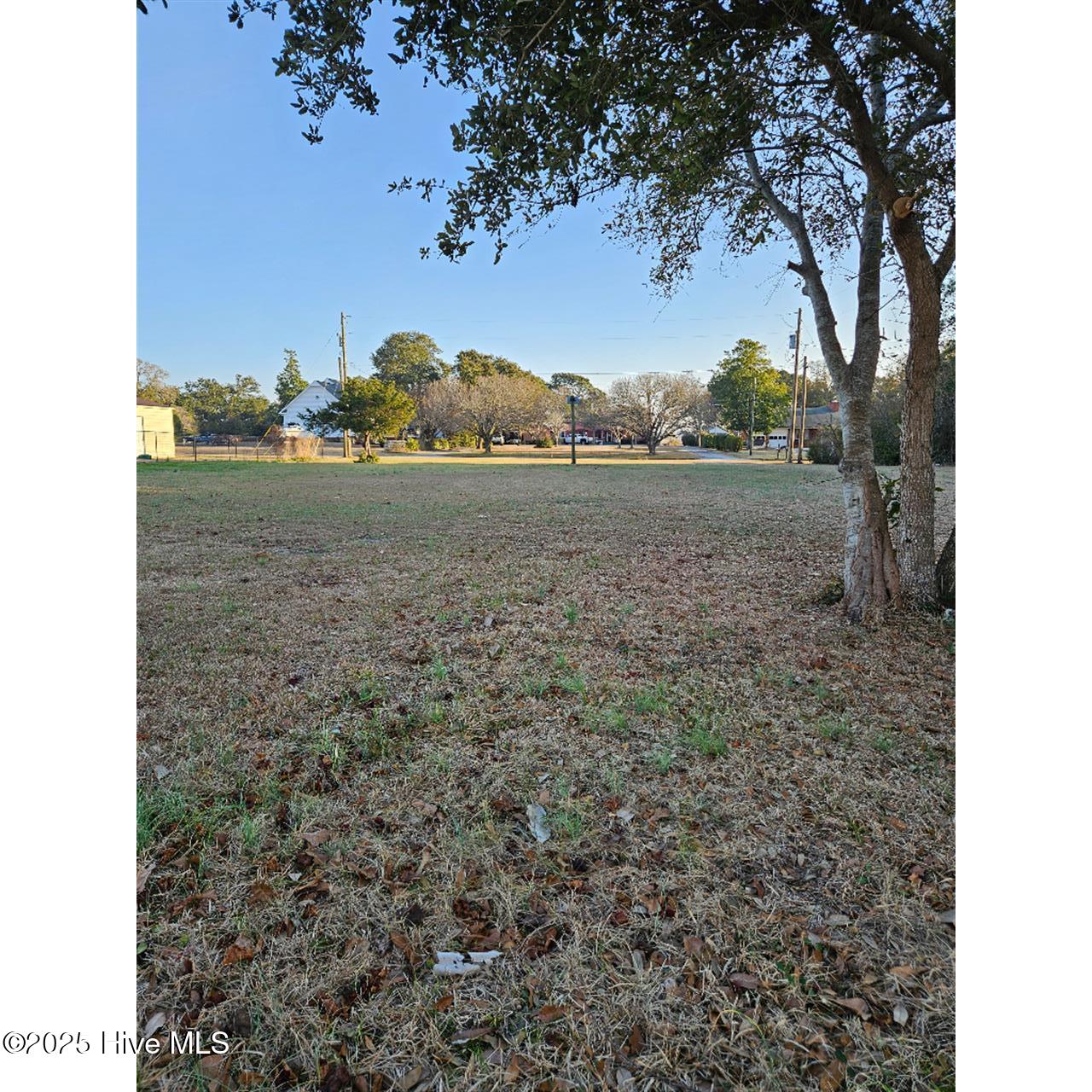 305 Soundview Drive Property Photo 1