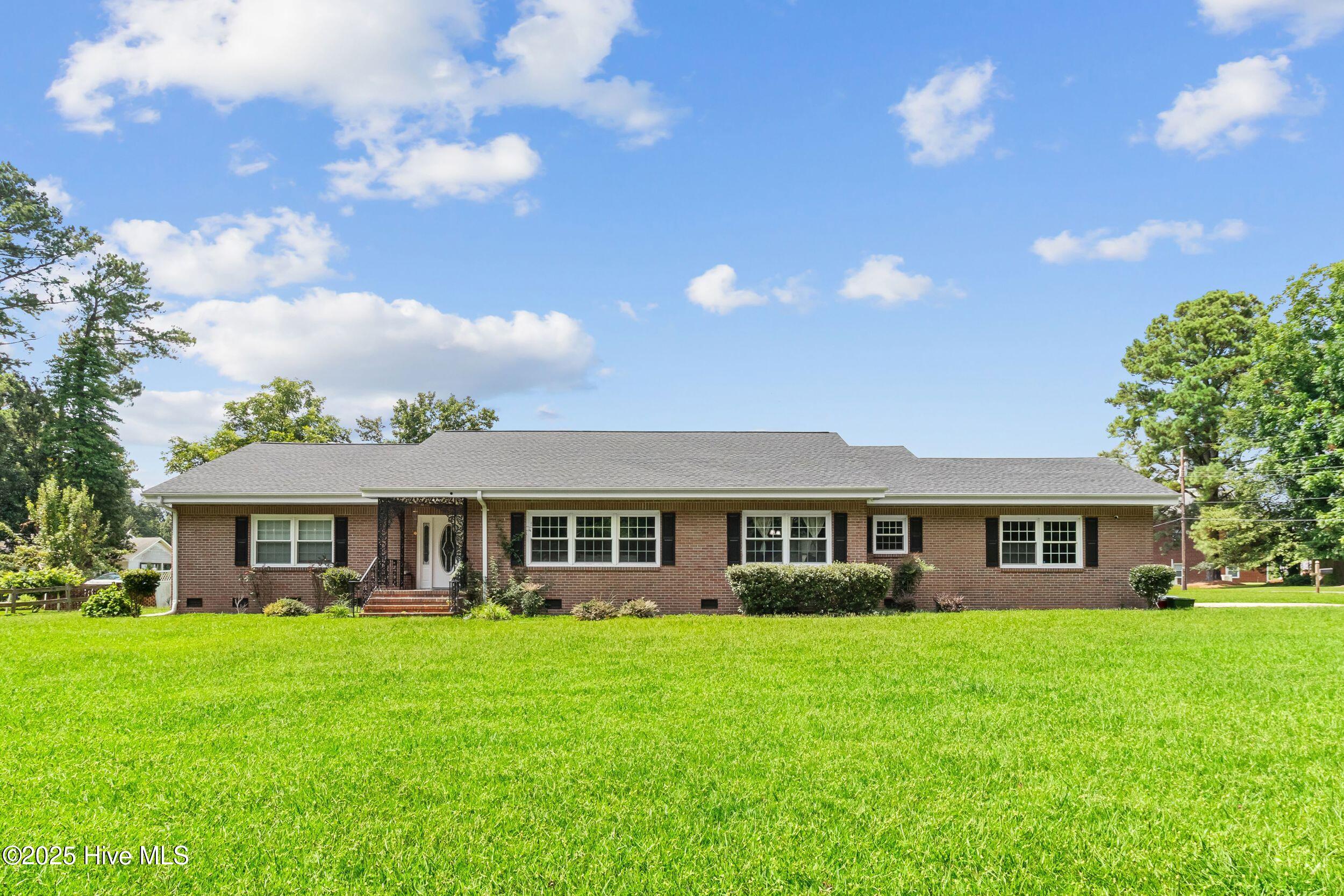 159 Meadowbrook Lane Property Photo 1