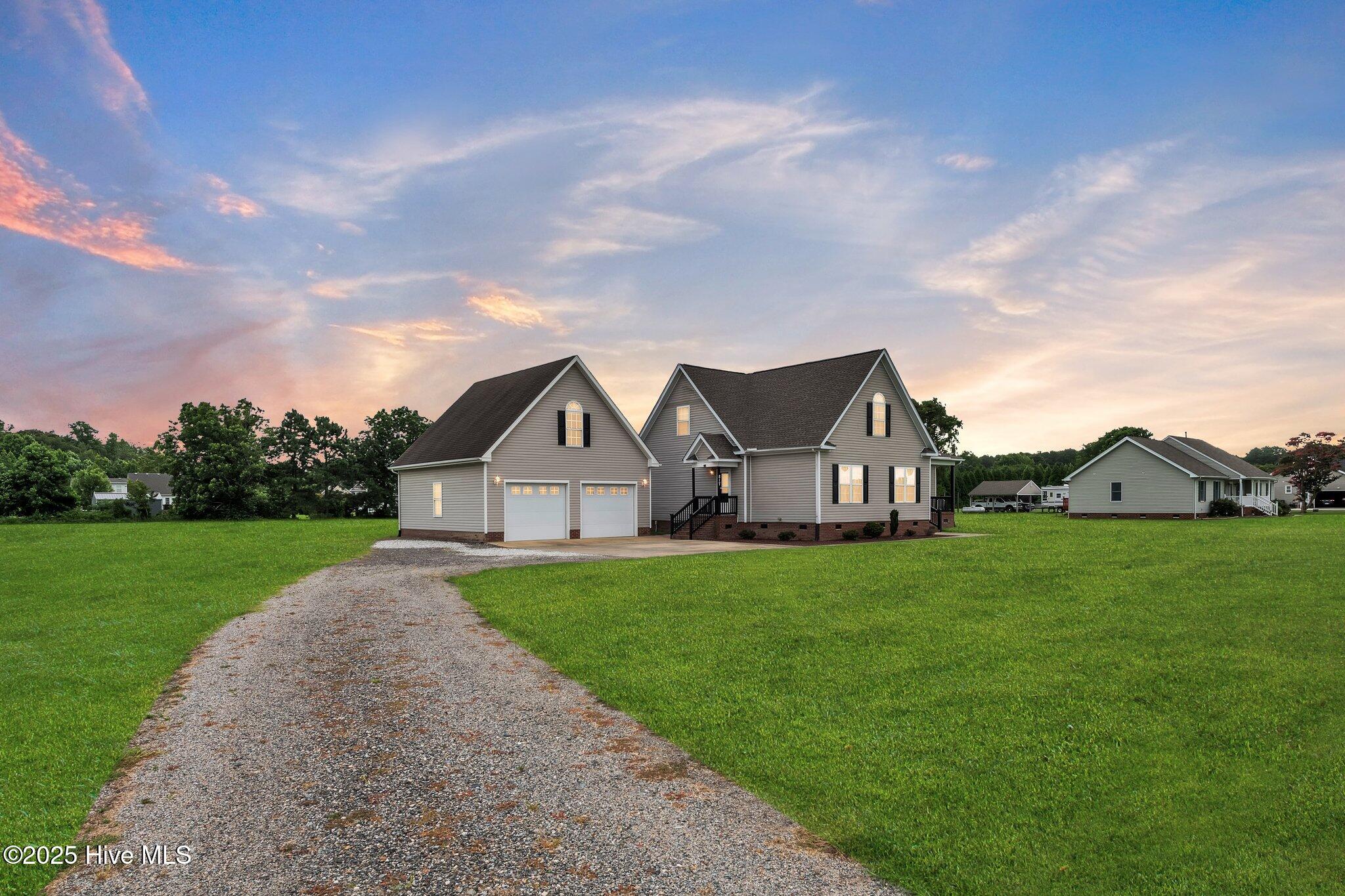 817 Tulls Creek Road Property Photo 1