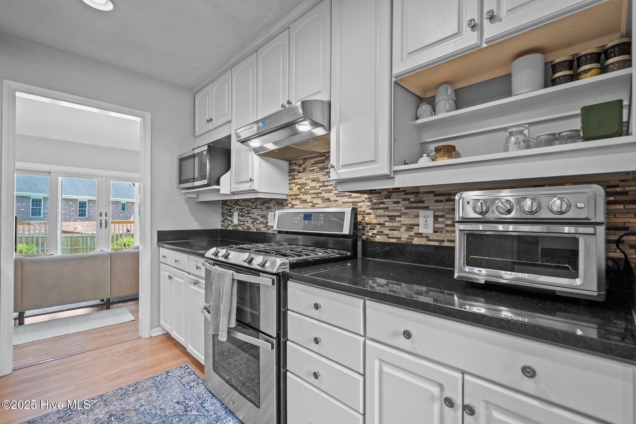 4406 Fireside Court Property Photo 10