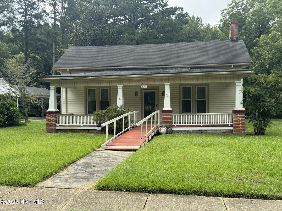 220 E Branch Street Property Photo 1