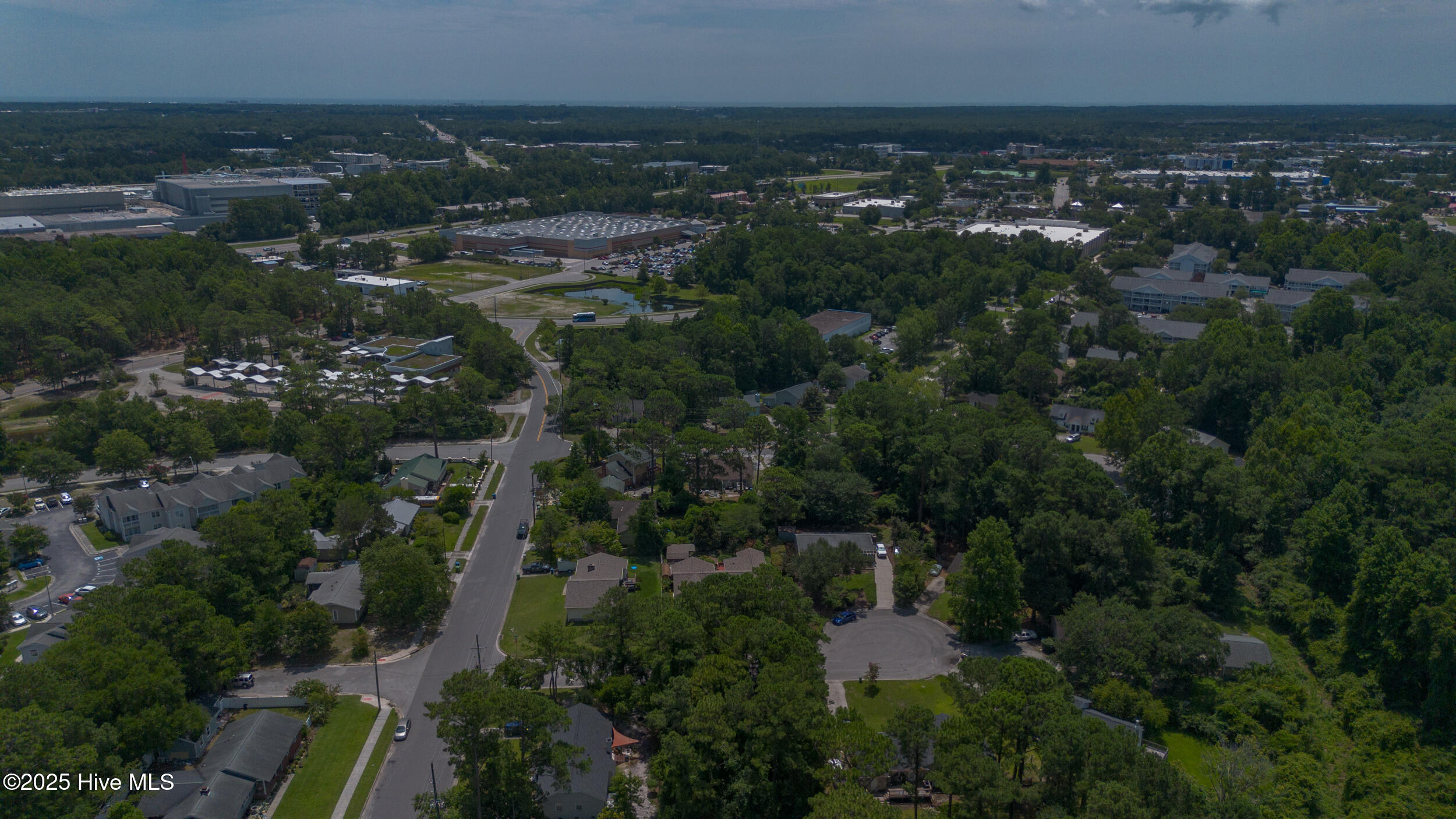 413 Rolling Road Property Photo 16