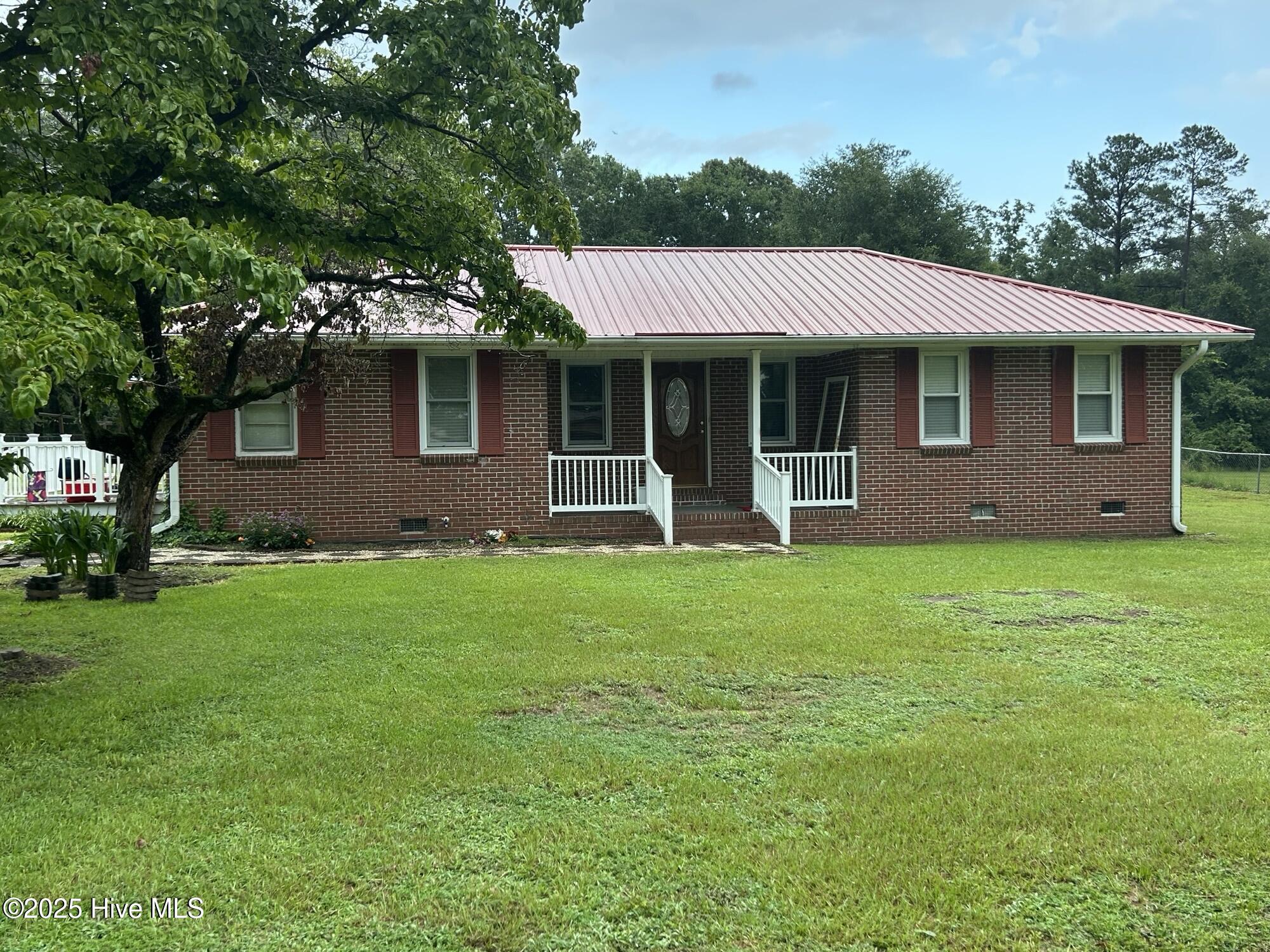 553 Horseshoe Circle Property Photo 1