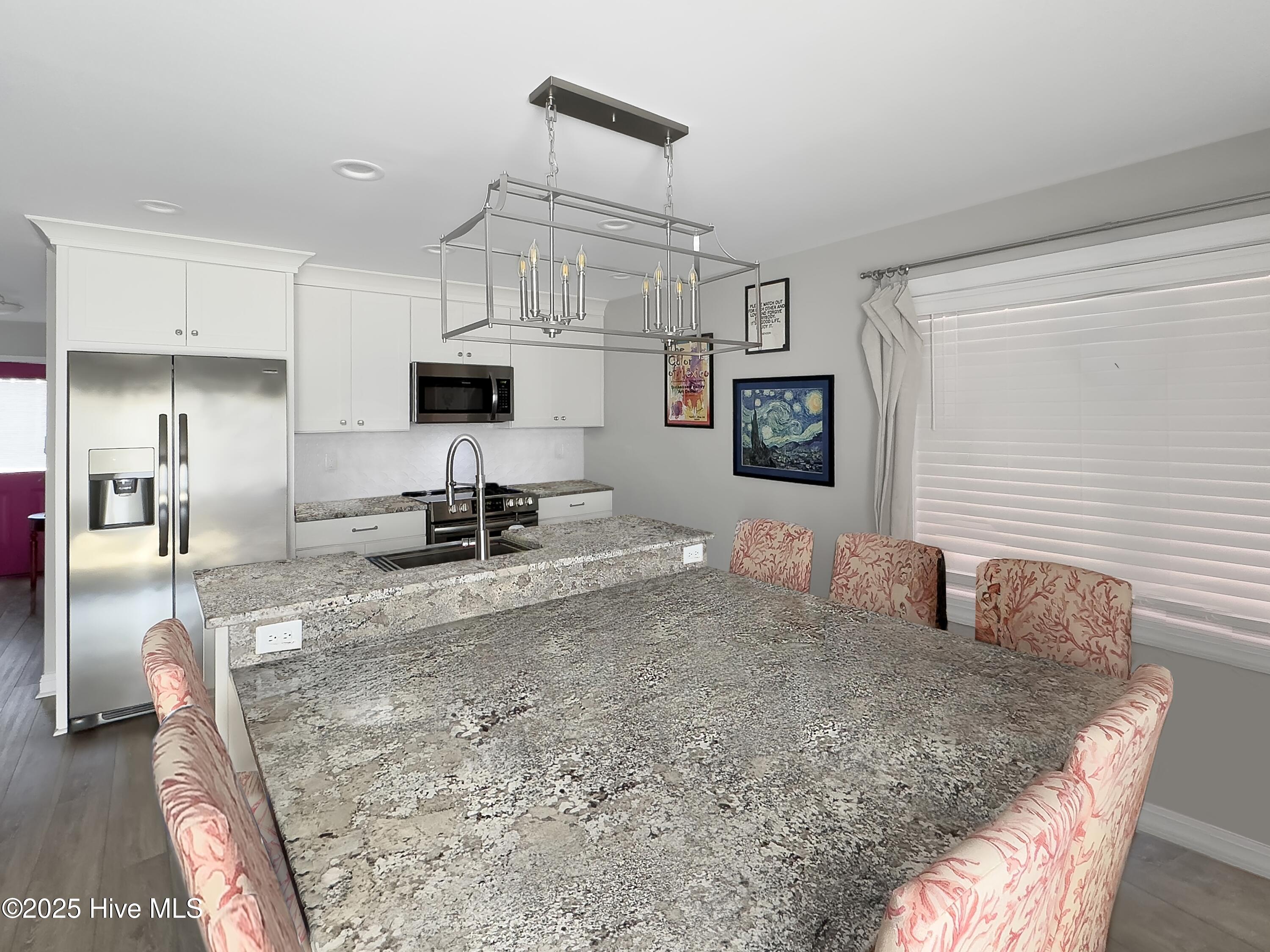 7411 Ocean Drive Property Photo 4