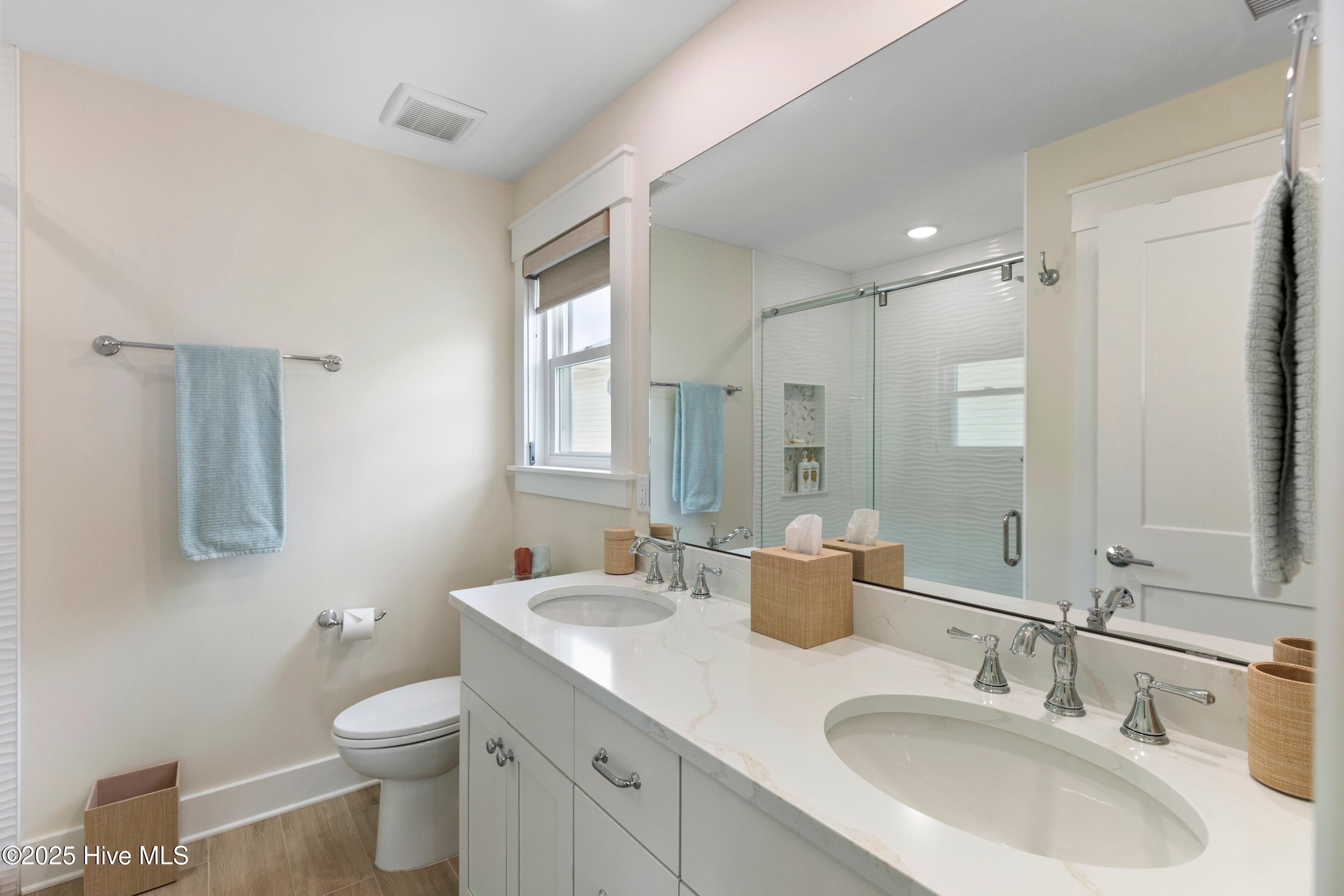 4920 E Beach Drive Property Photo 24
