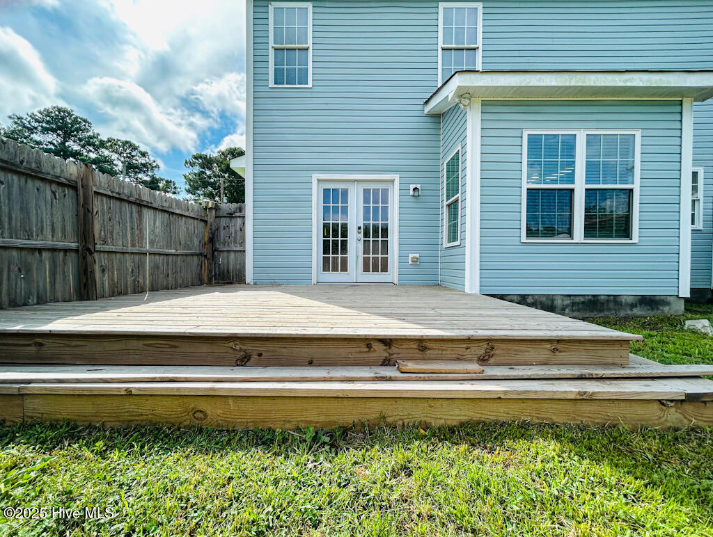105 Trenton Street Property Photo 43