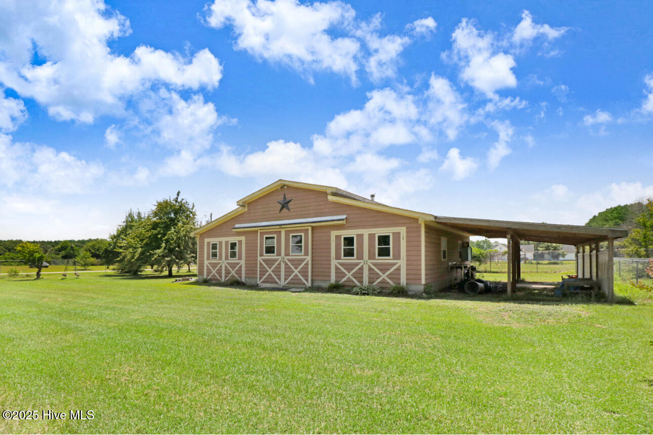 9222 Midway Road Property Photo 7