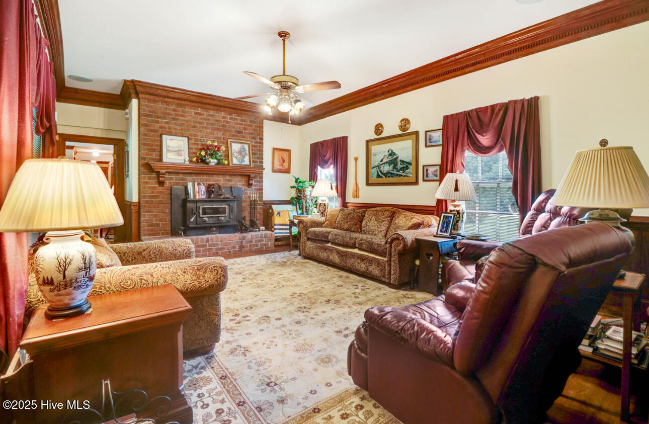9222 Midway Road Property Photo 14