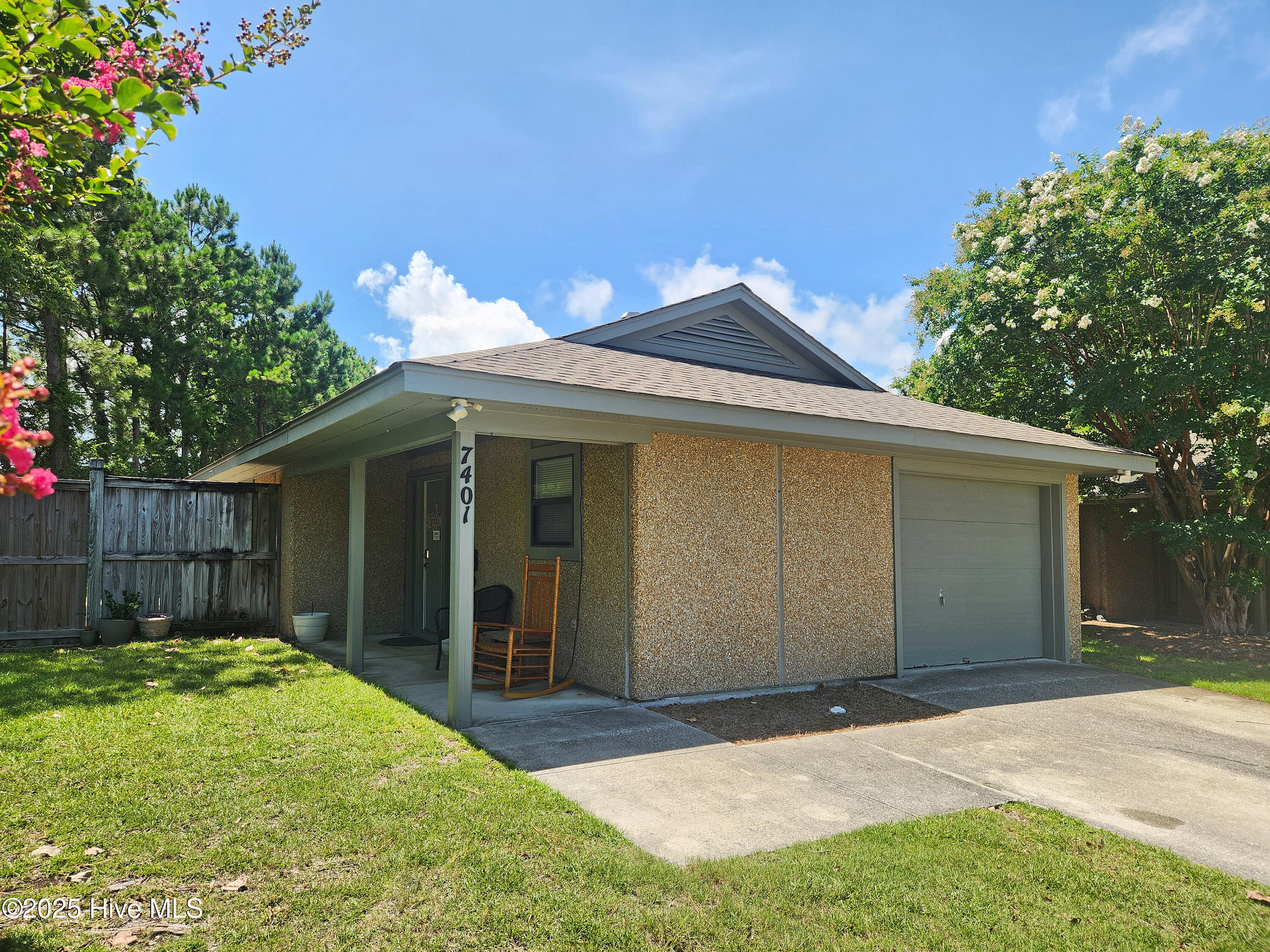 7401 Coker Court Property Photo 1