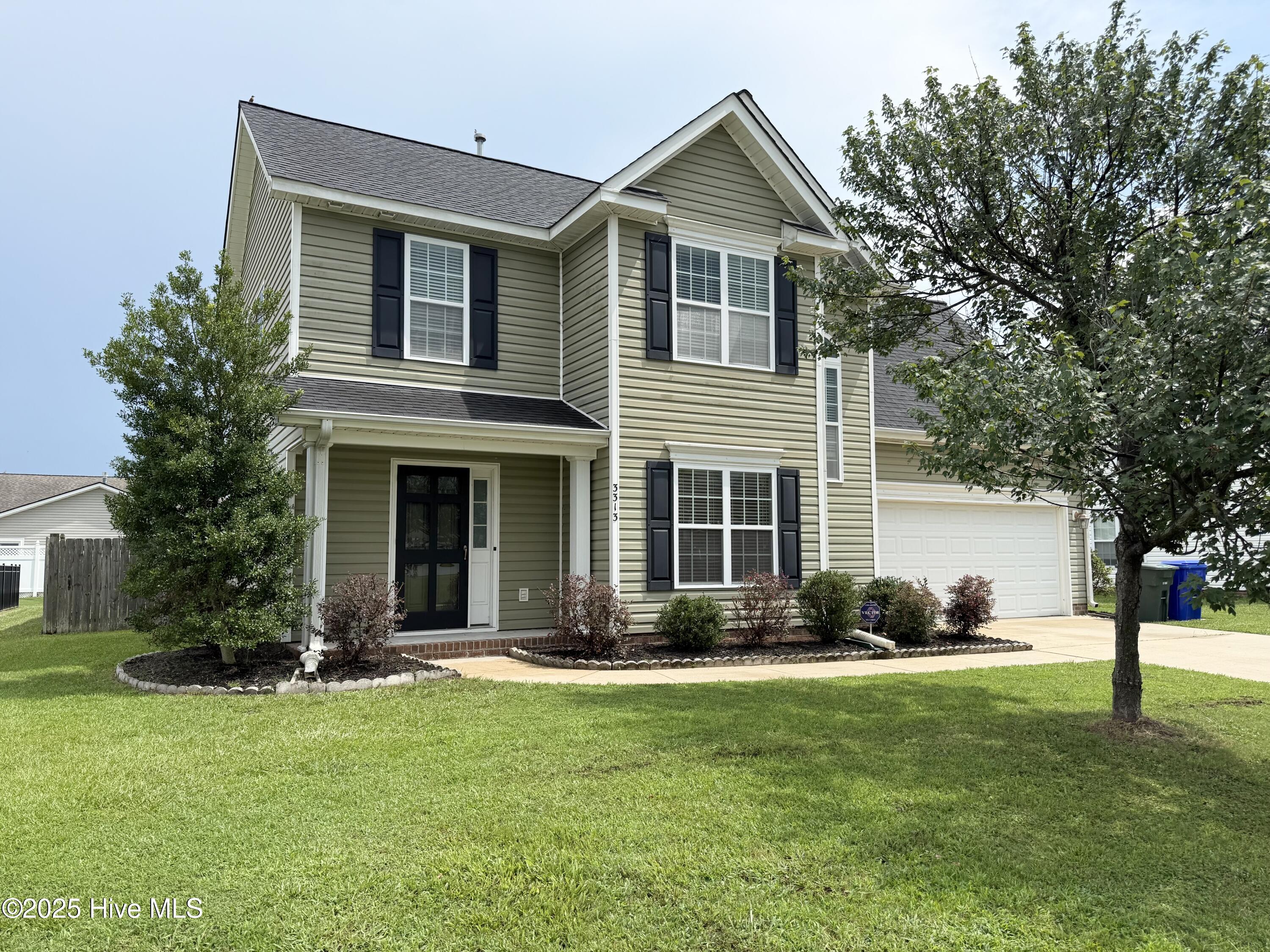 3313 Grove Point Drive Property Photo 1