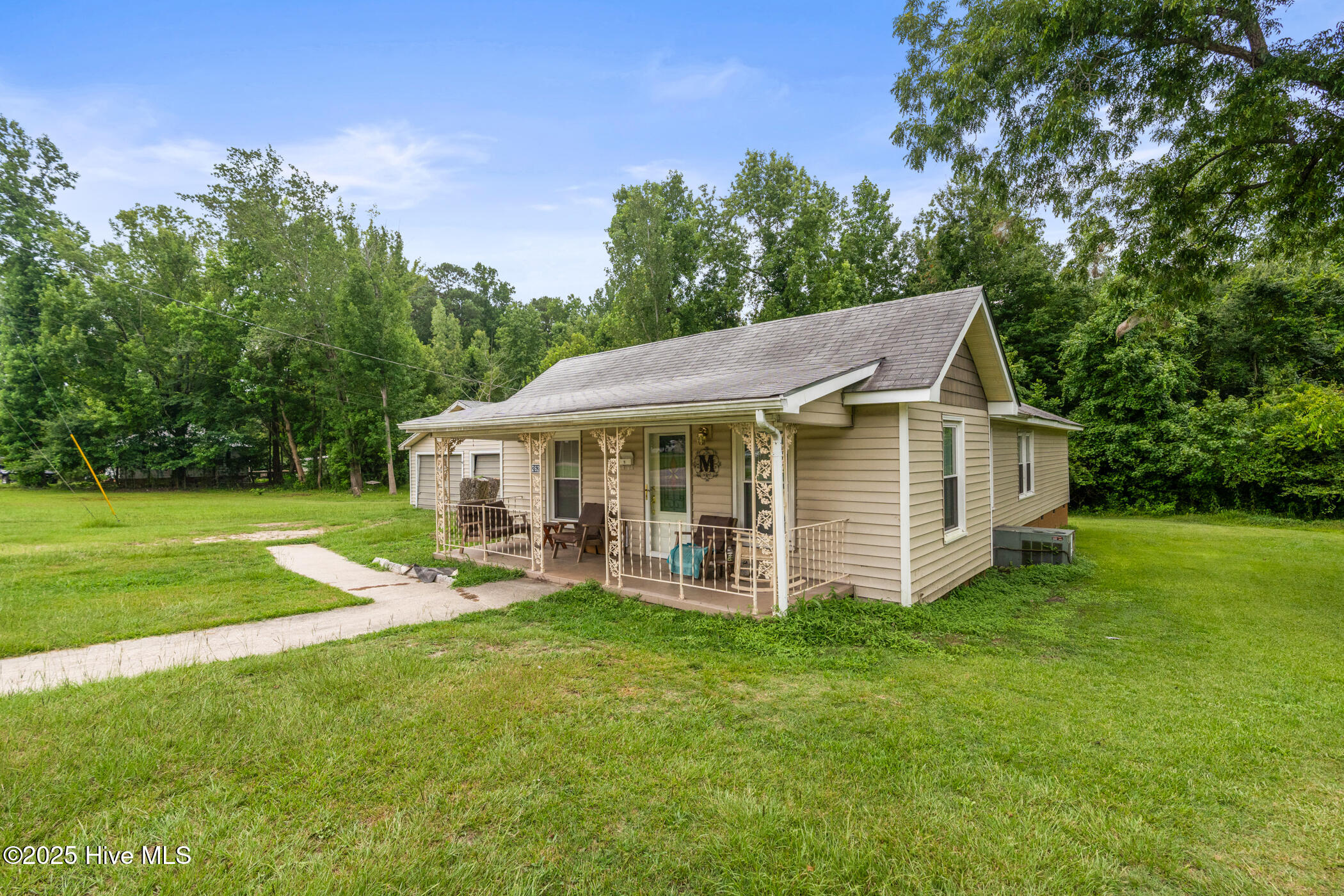 262 Airport Road Property Photo 1