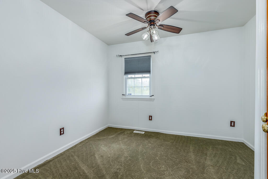 301 Murdoch Road Property Photo 13
