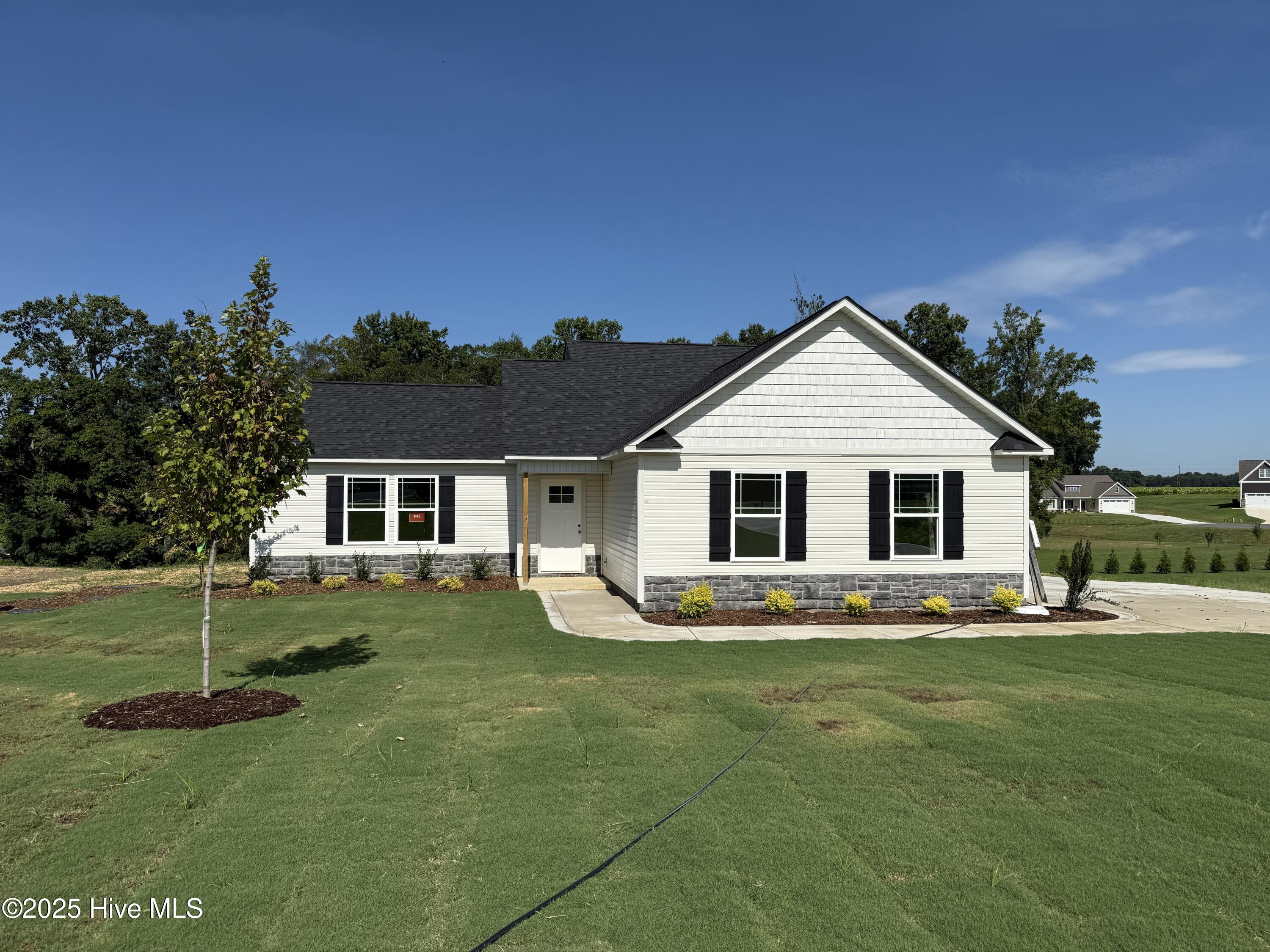 71 Ruskin Drive Property Photo 1