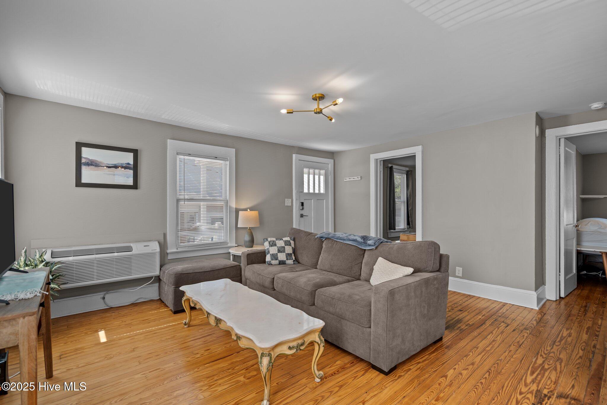 314 S 6th Street Property Photo 4