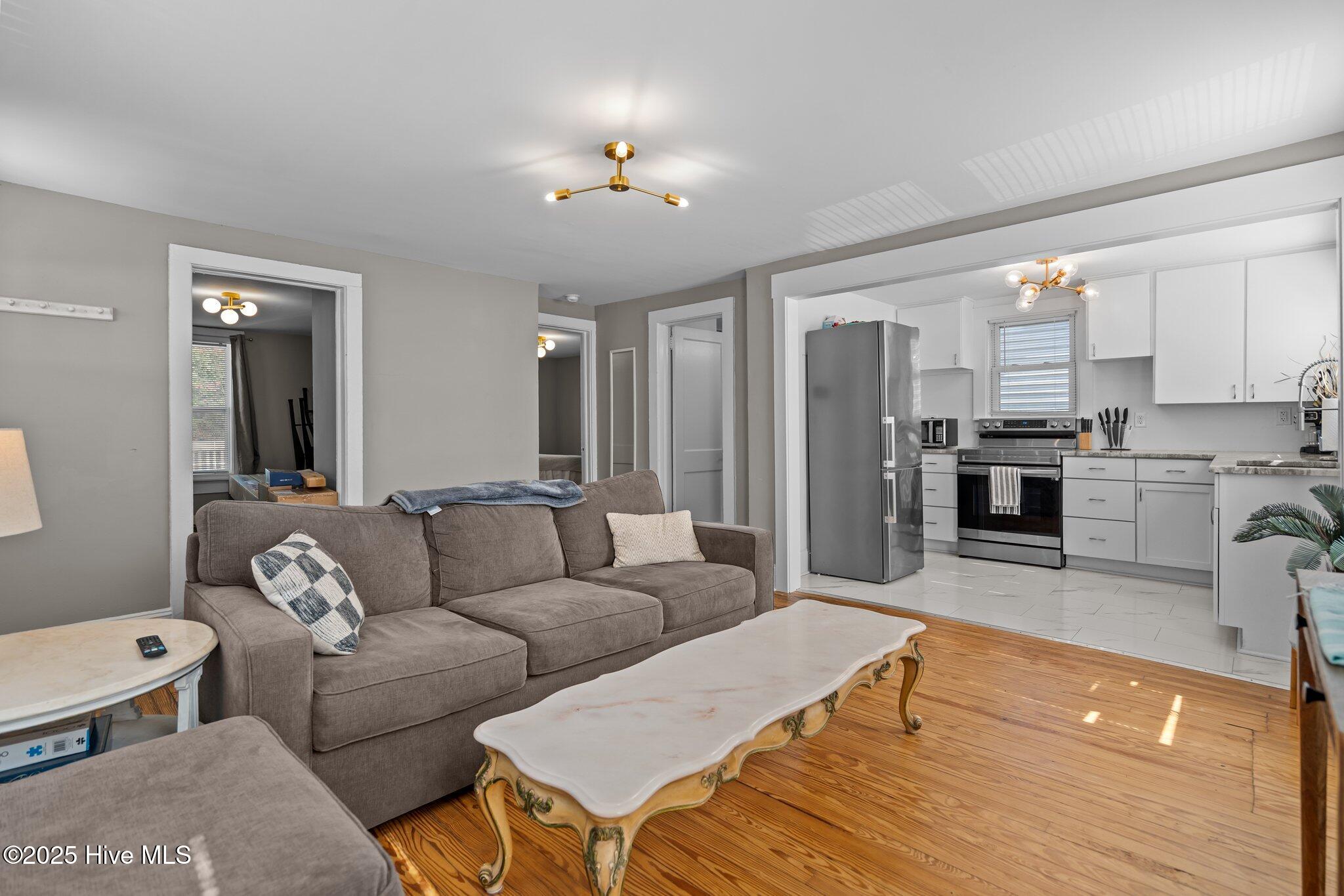 314 S 6th Street Property Photo 6