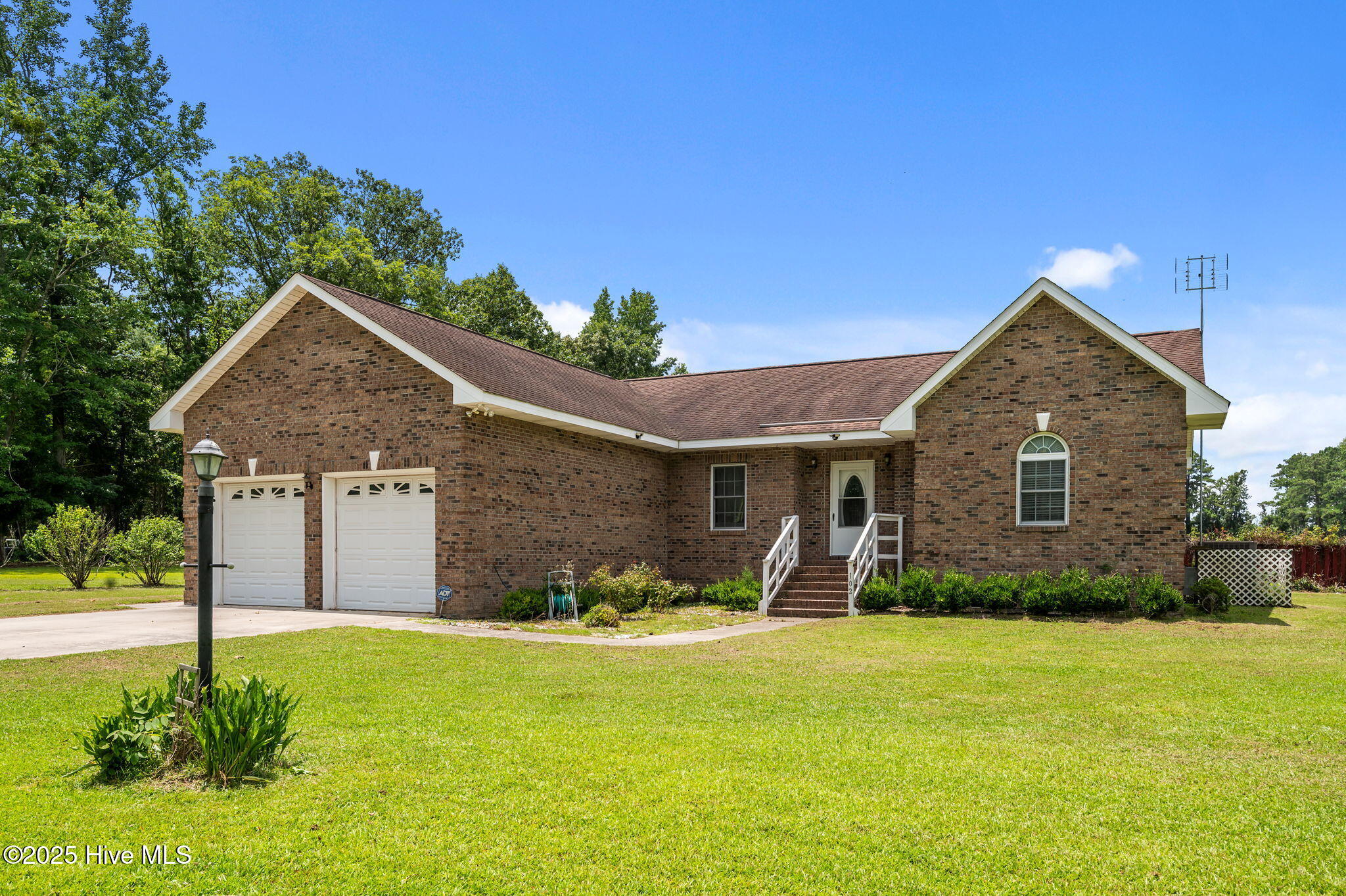 102 Carl's Woods Drive Property Photo 1