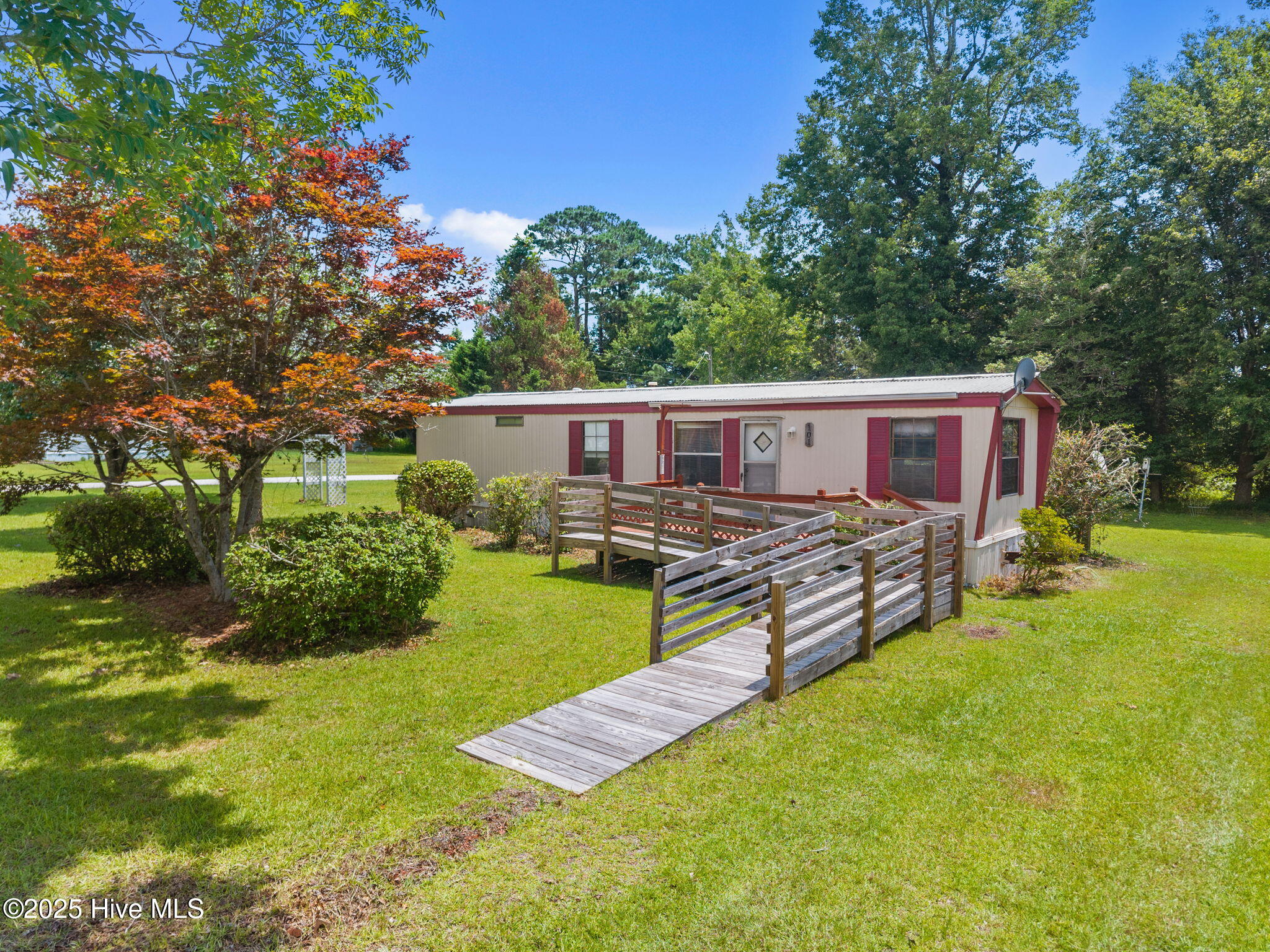 101 S Highland Court Property Photo 1