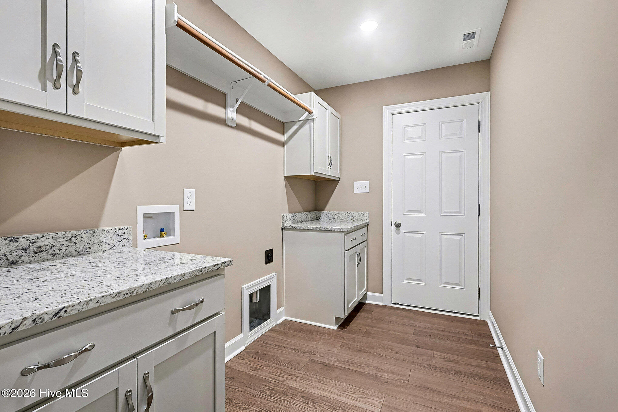 45 Ruskin Drive Property Photo 16