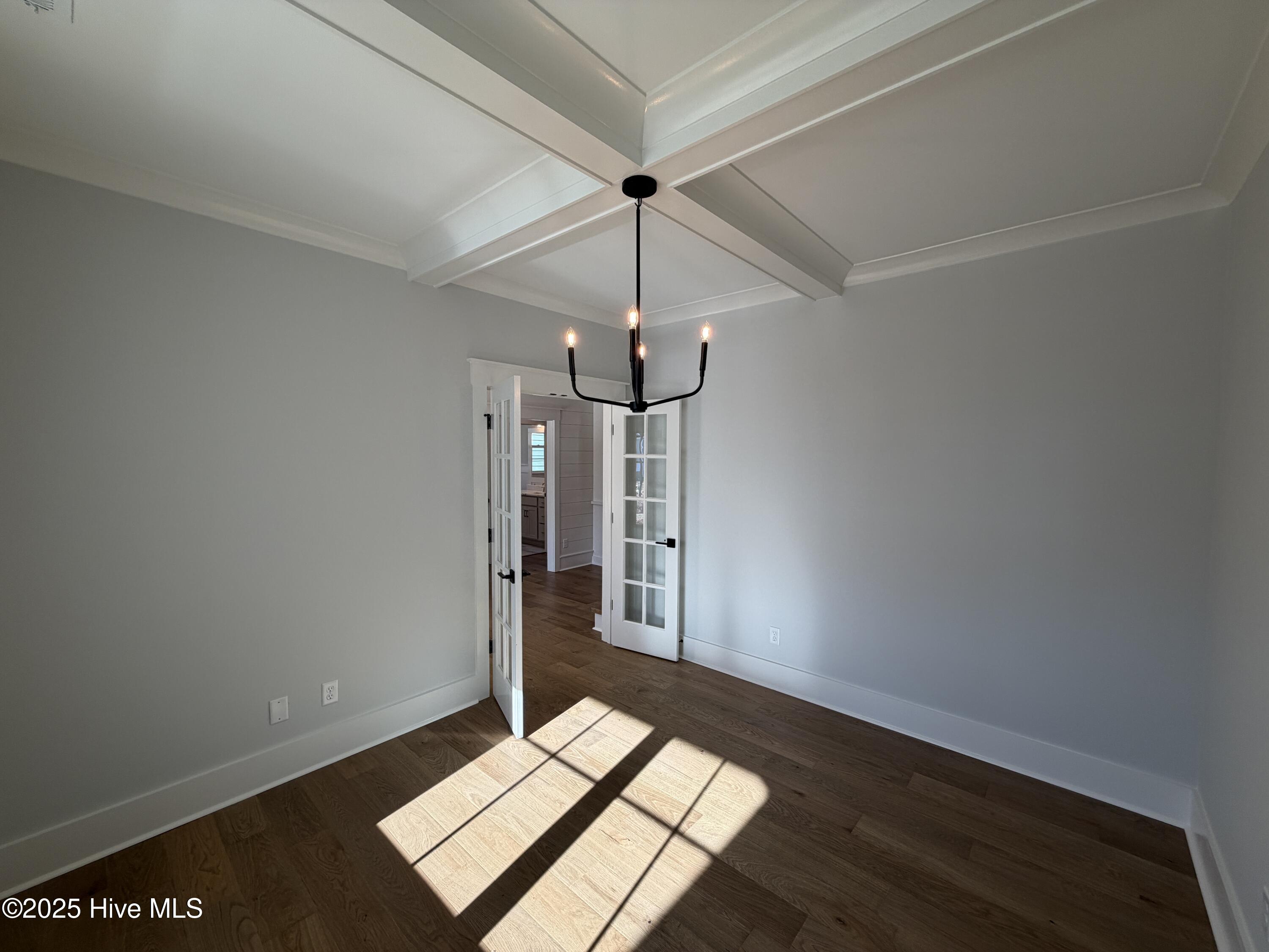7354 Foxbriar Drive Property Photo 6