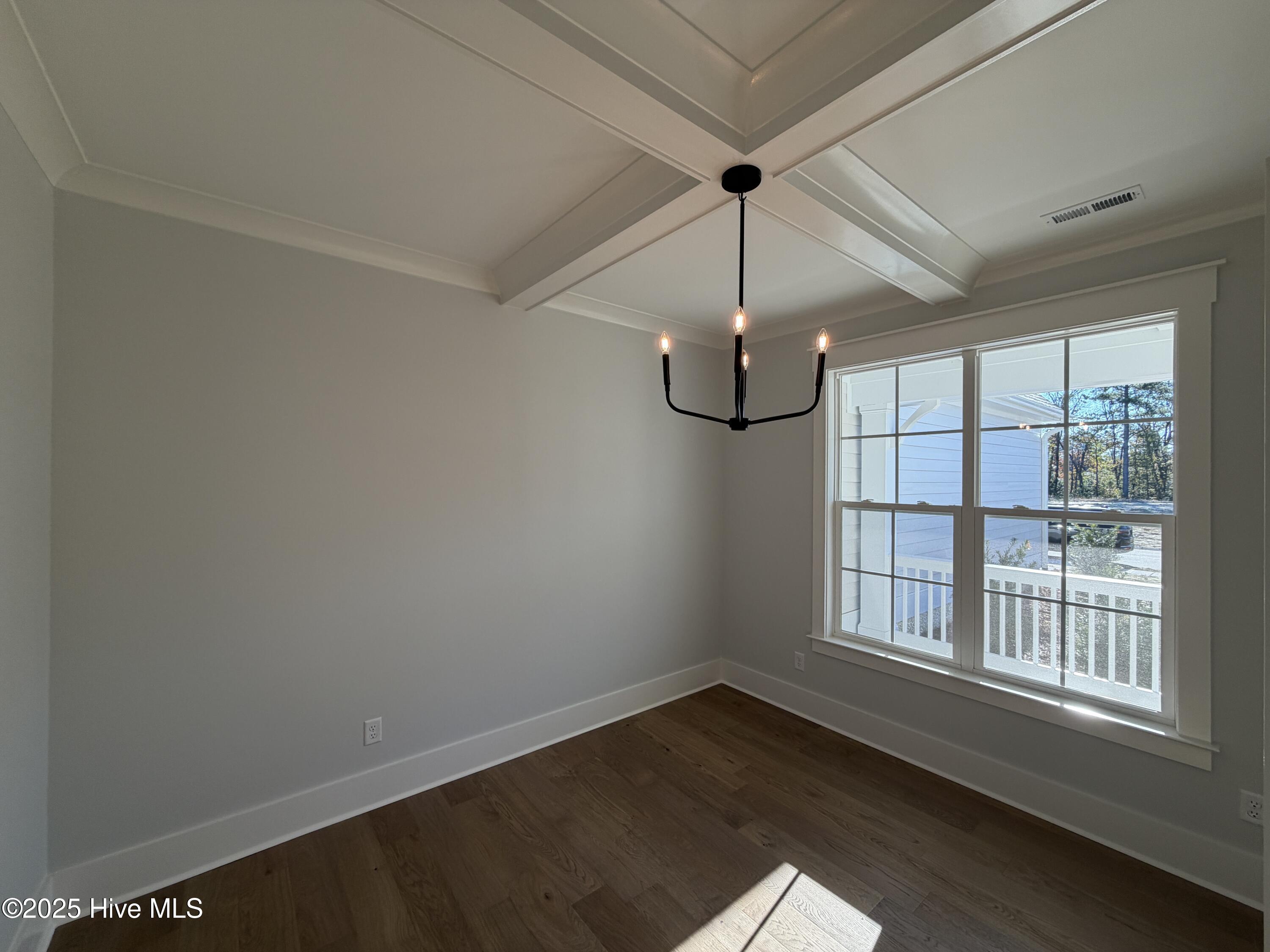 7354 Foxbriar Drive Property Photo 7