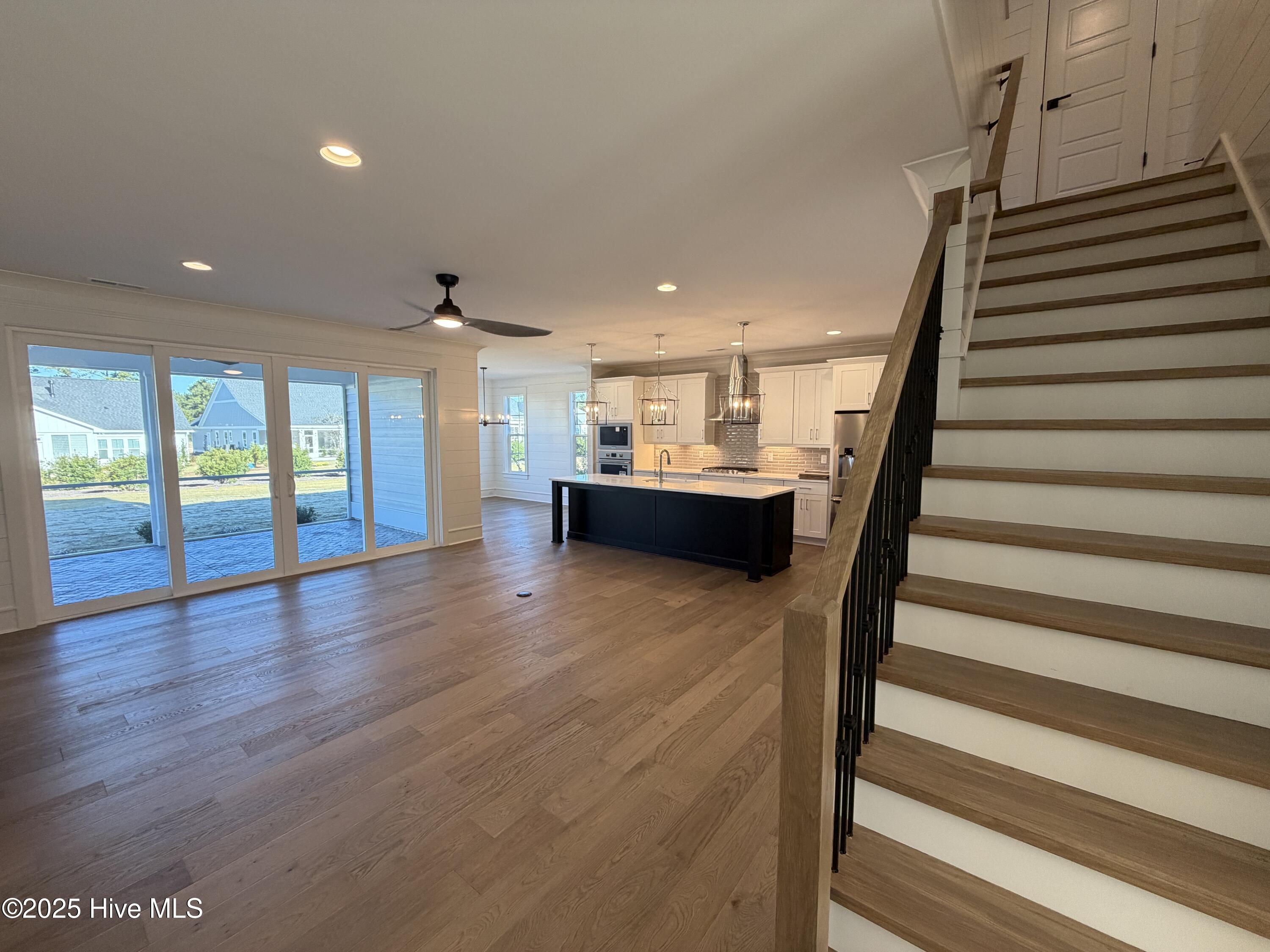 7354 Foxbriar Drive Property Photo 16