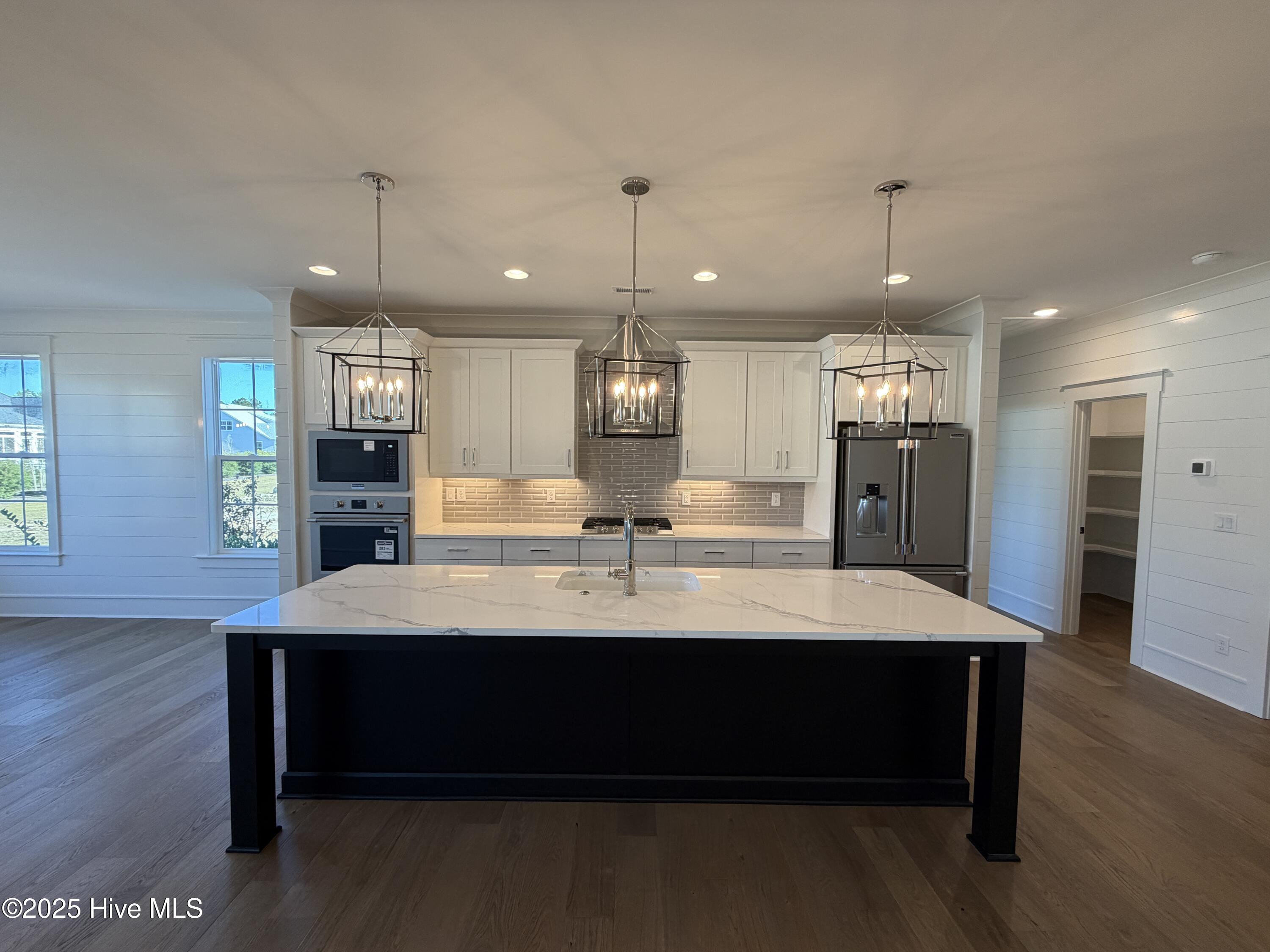 7354 Foxbriar Drive Property Photo 21