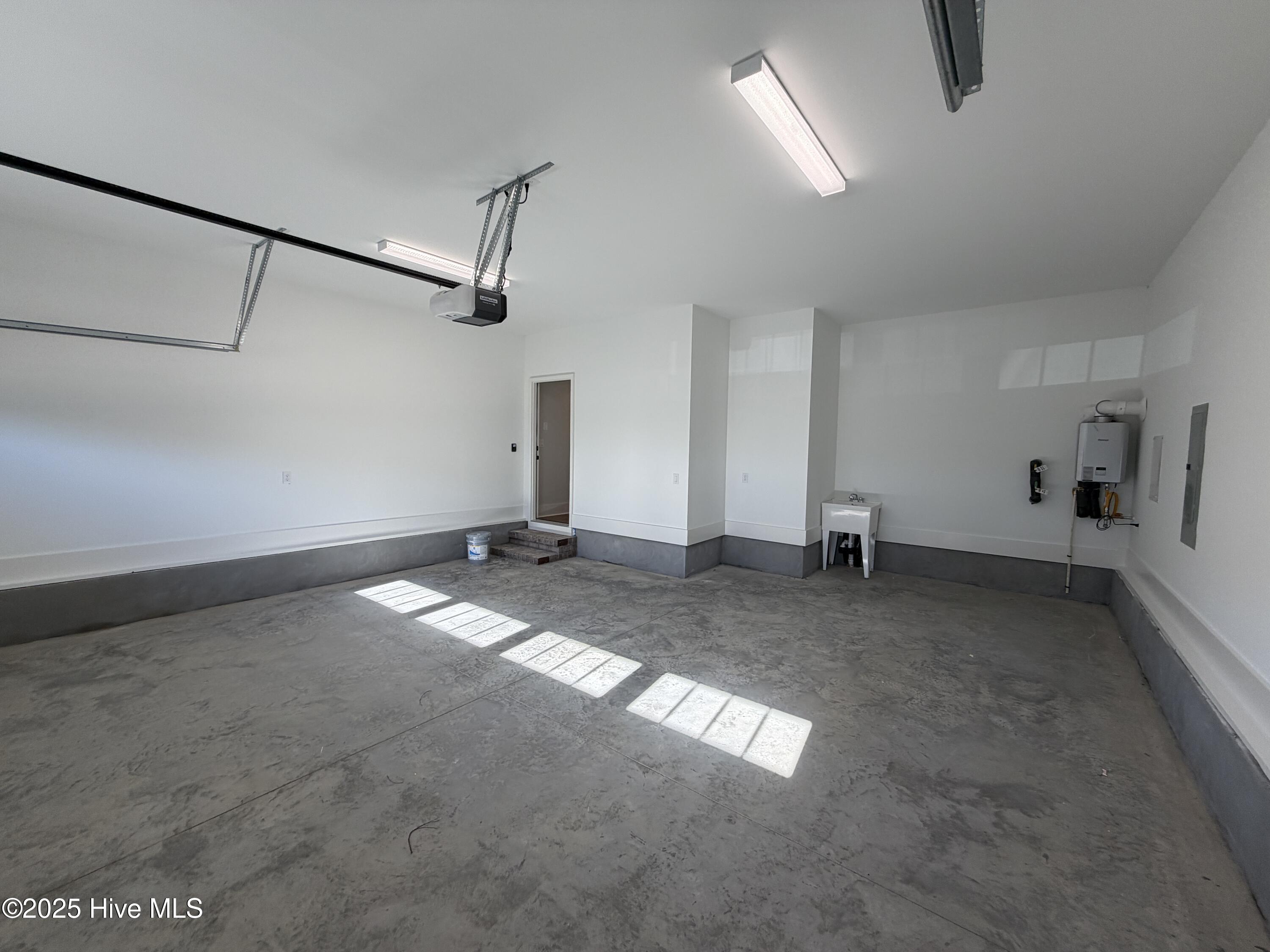 7354 Foxbriar Drive Property Photo 34