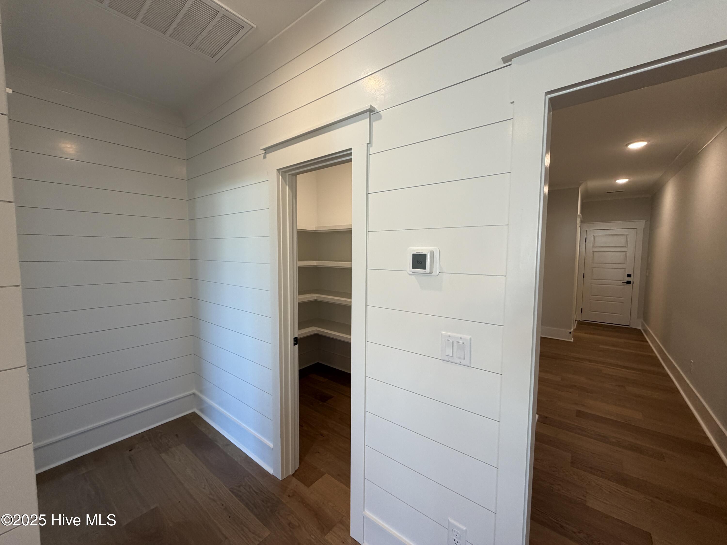 7354 Foxbriar Drive Property Photo 38
