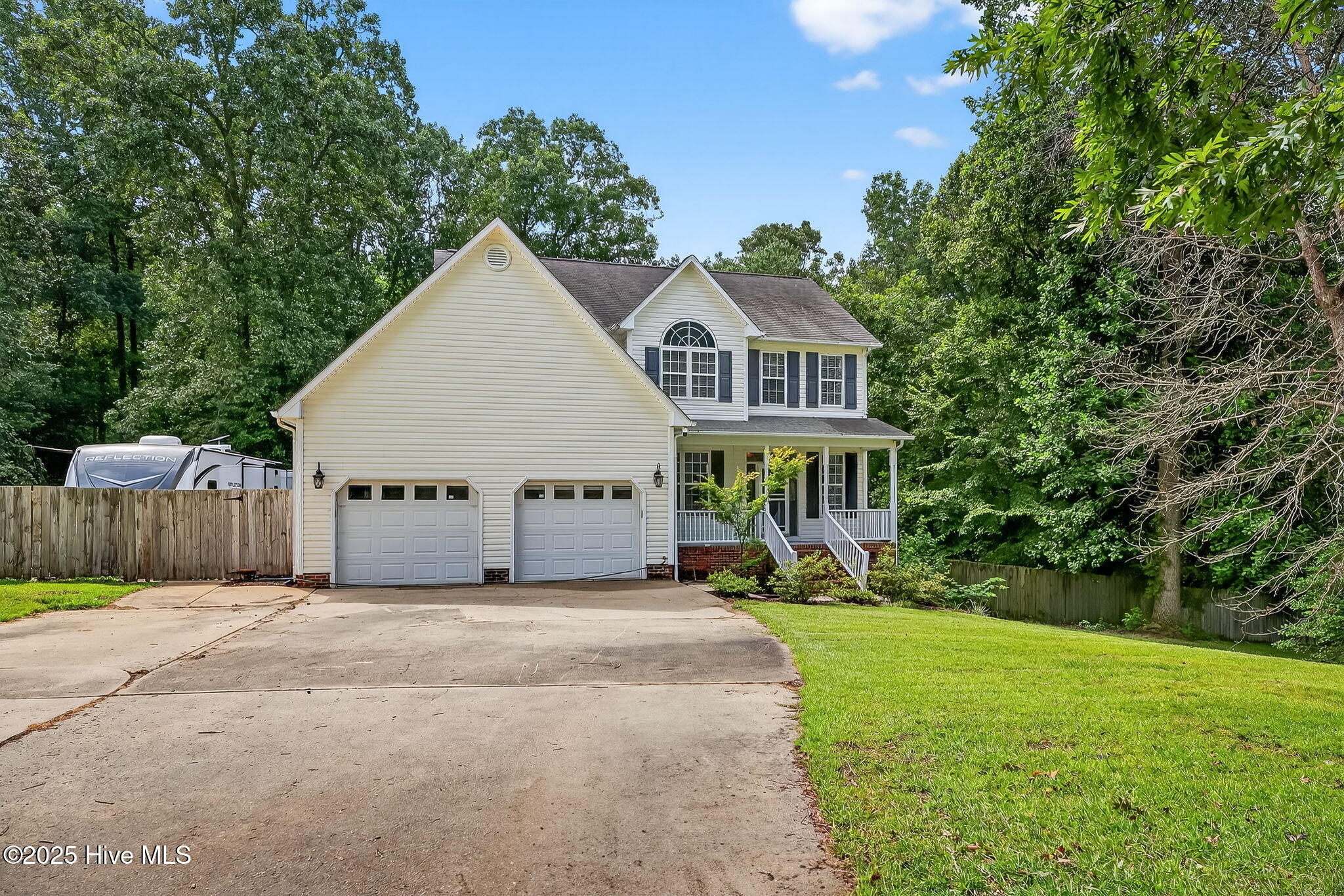 117 Leach Drive Property Photo 1