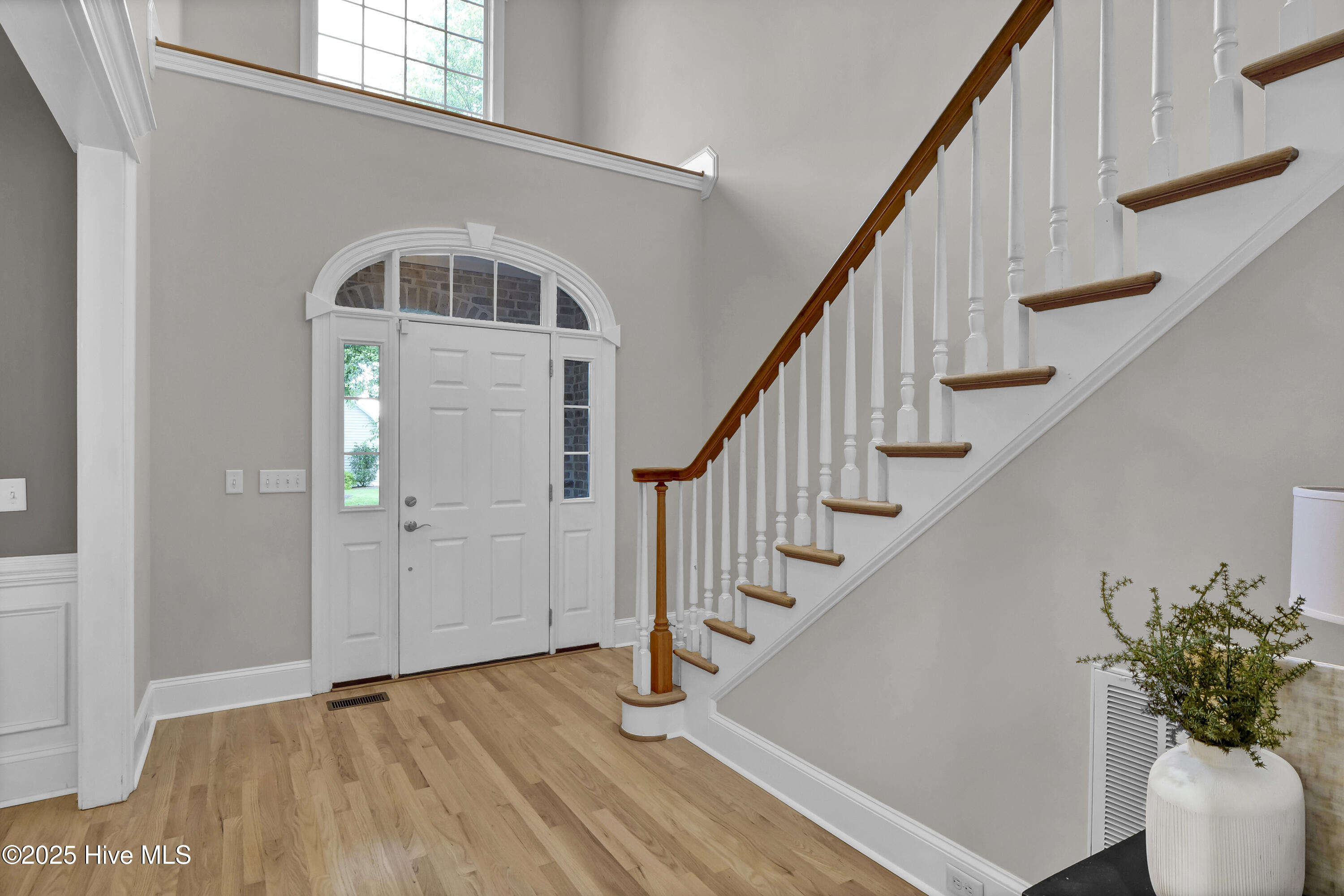 8707 Lowes Island Drive Property Photo 5
