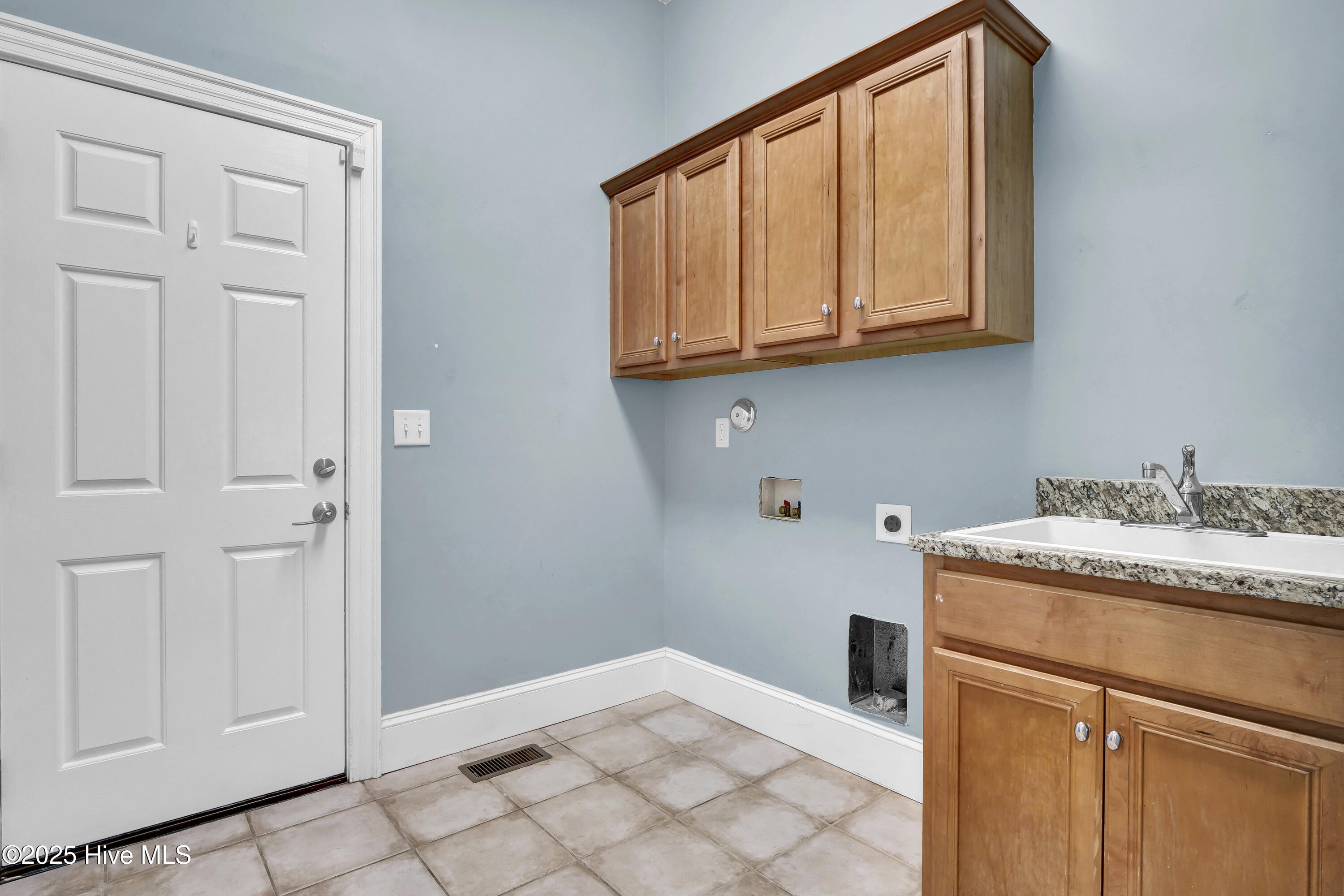 8707 Lowes Island Drive Property Photo 32
