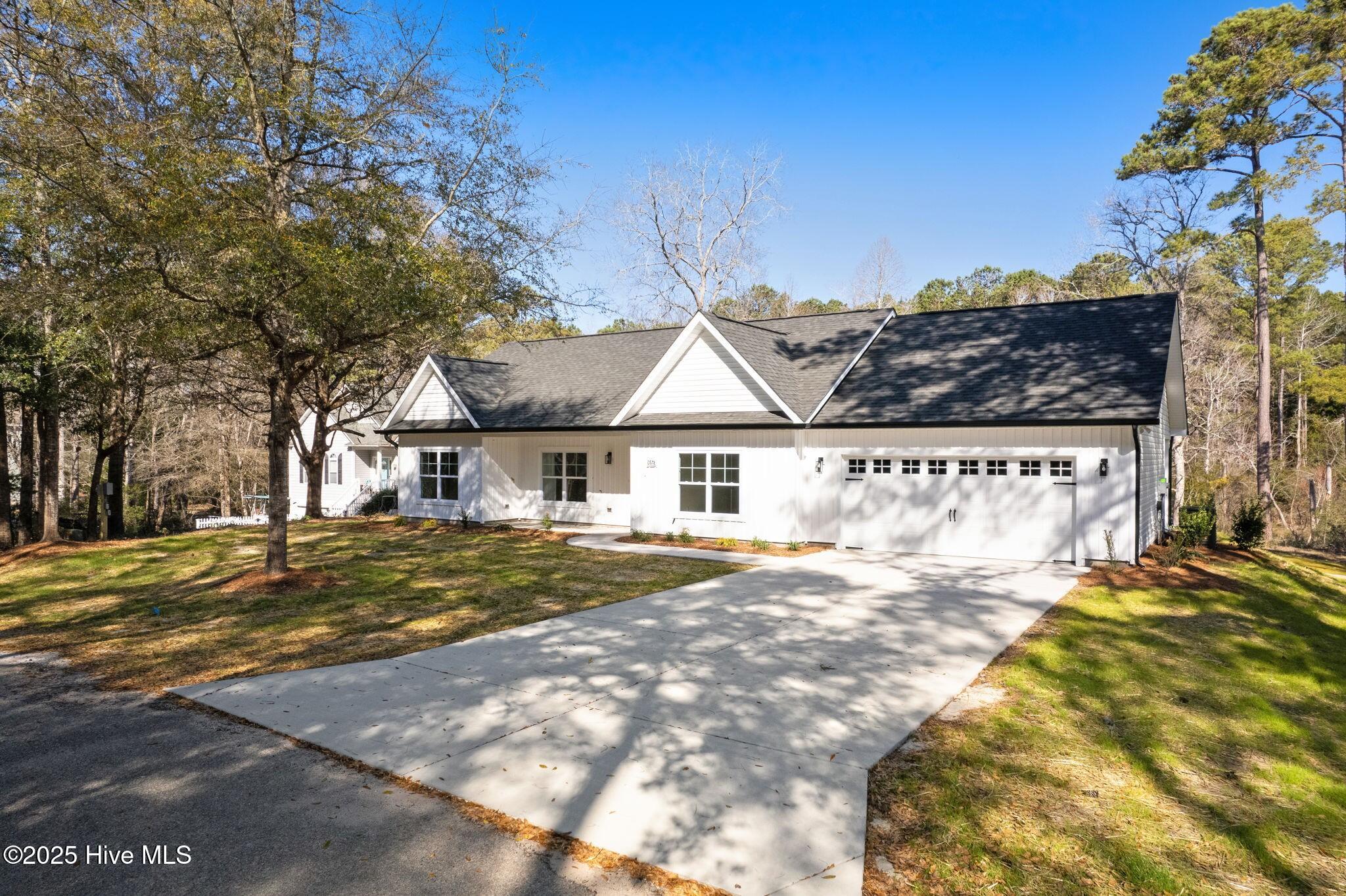 3086 River Hills Drive Property Photo 1