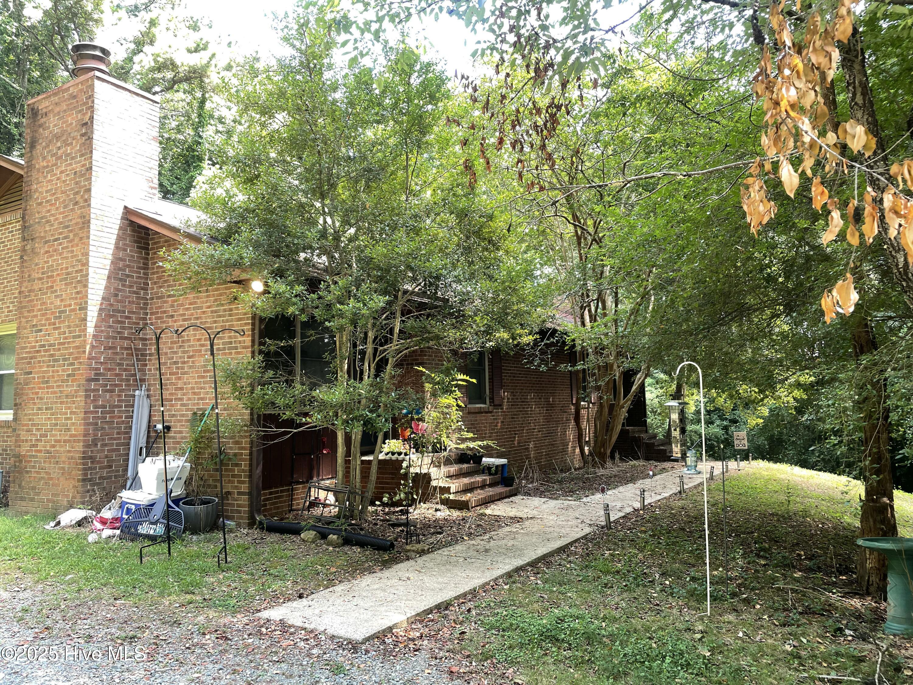 100518624 Property Photo 1