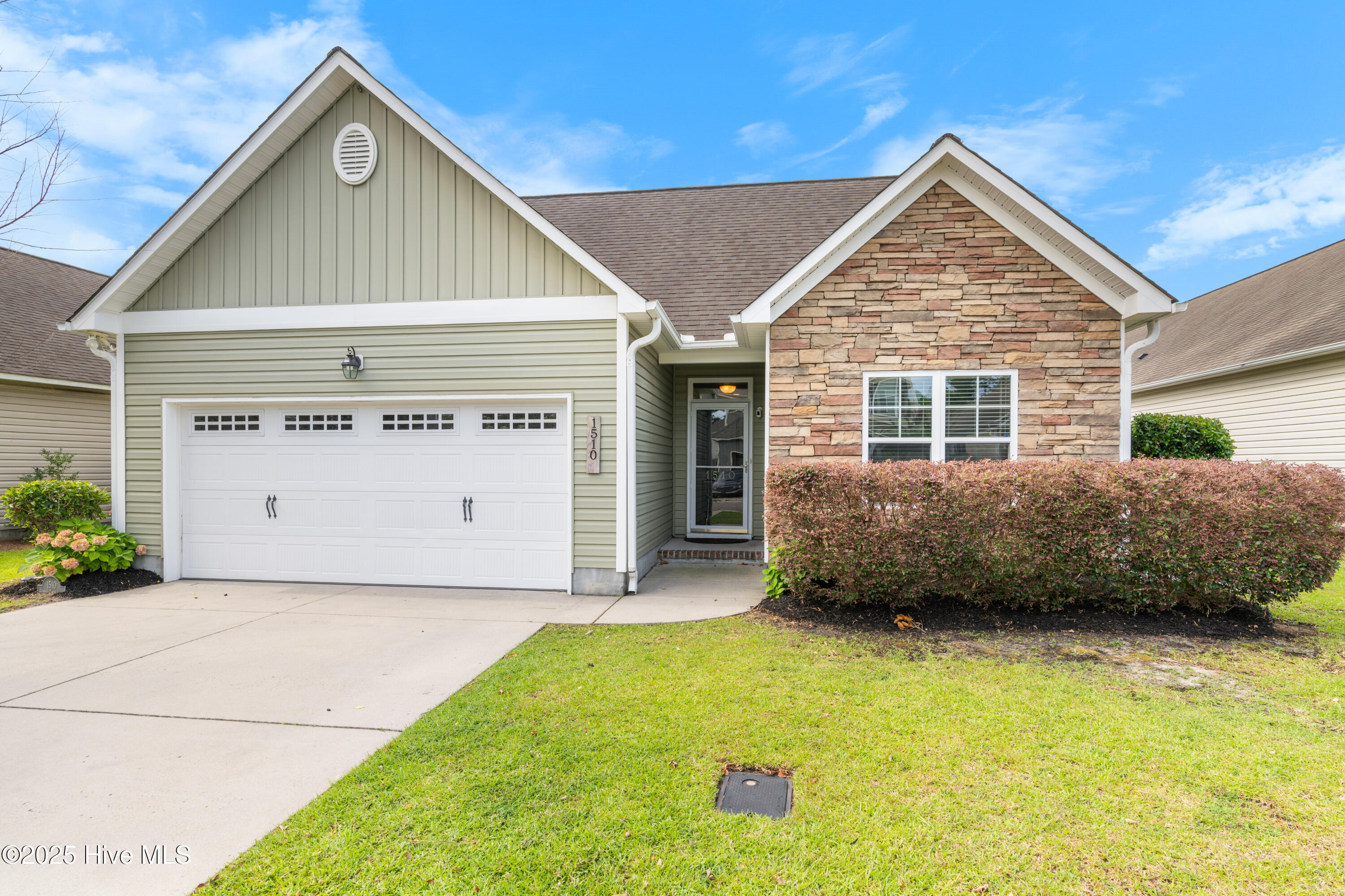 1510 Stones Edge Loop Property Photo 1