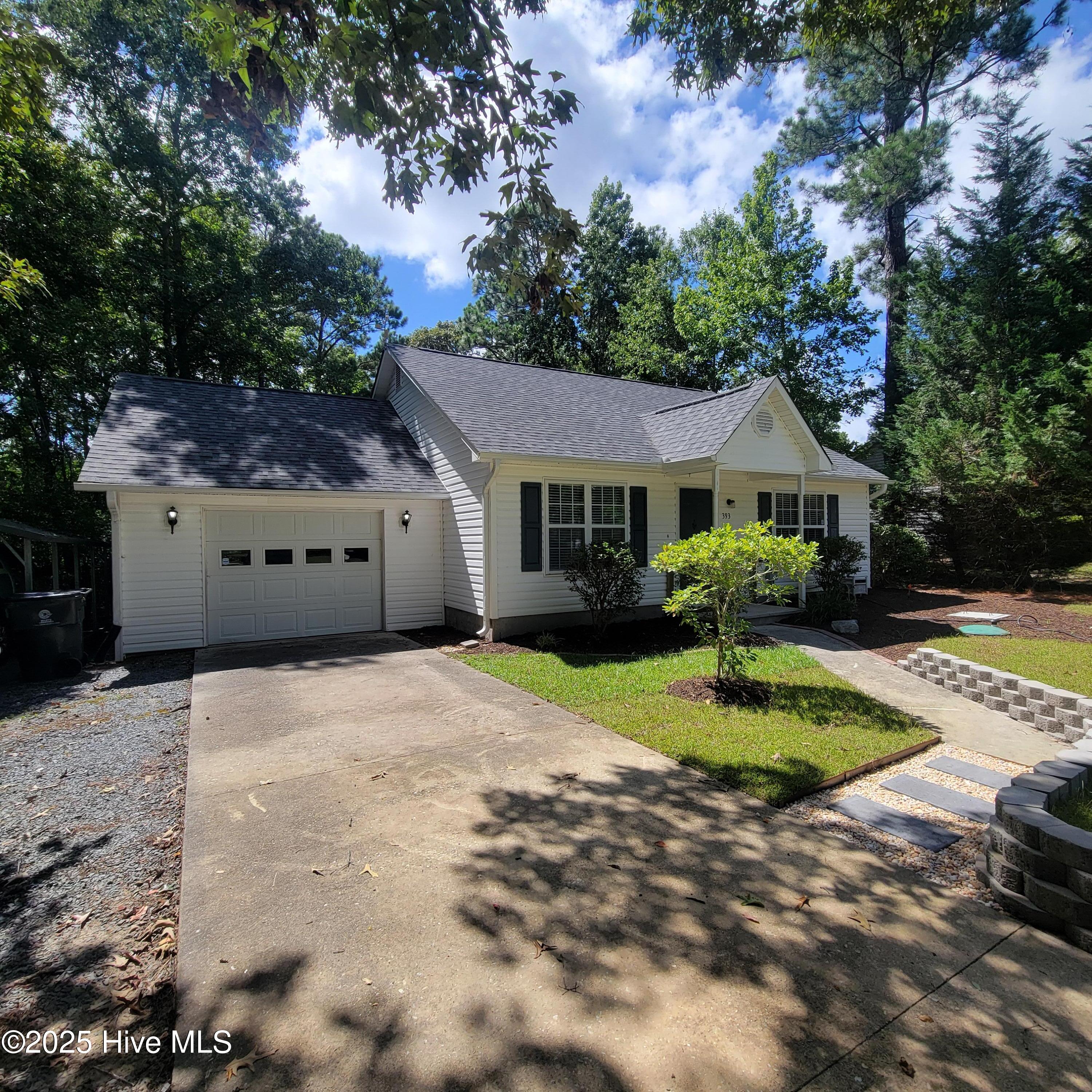 393 E Wood Lane Property Photo 1