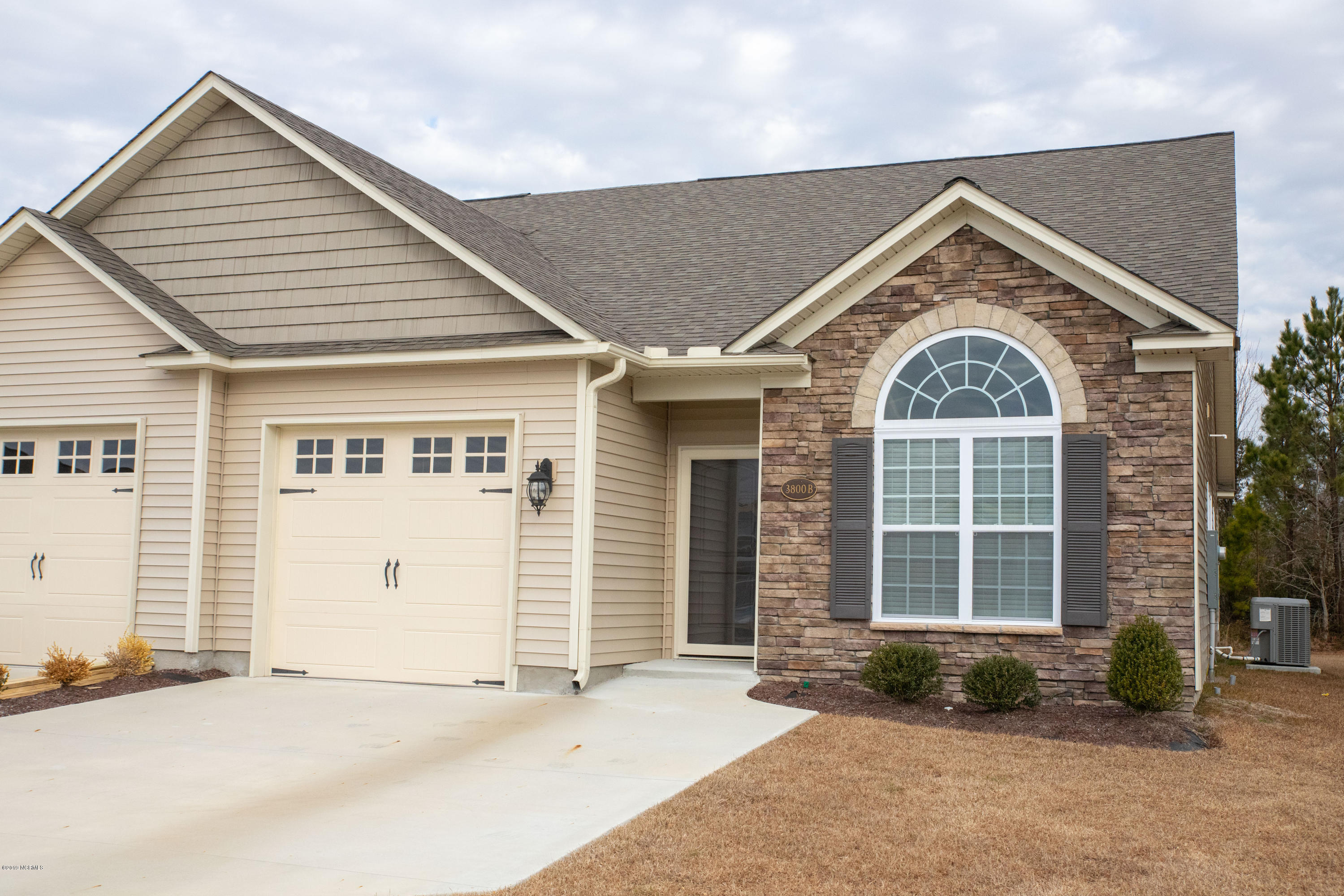 3800 Nantucket Road B Property Photo 1