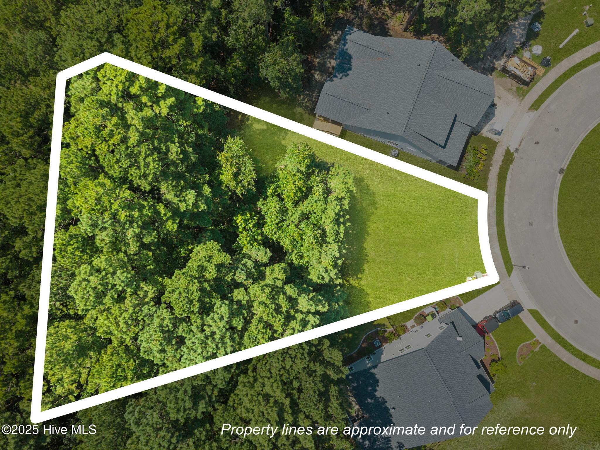 607 Martin House Loop Property Photo 1