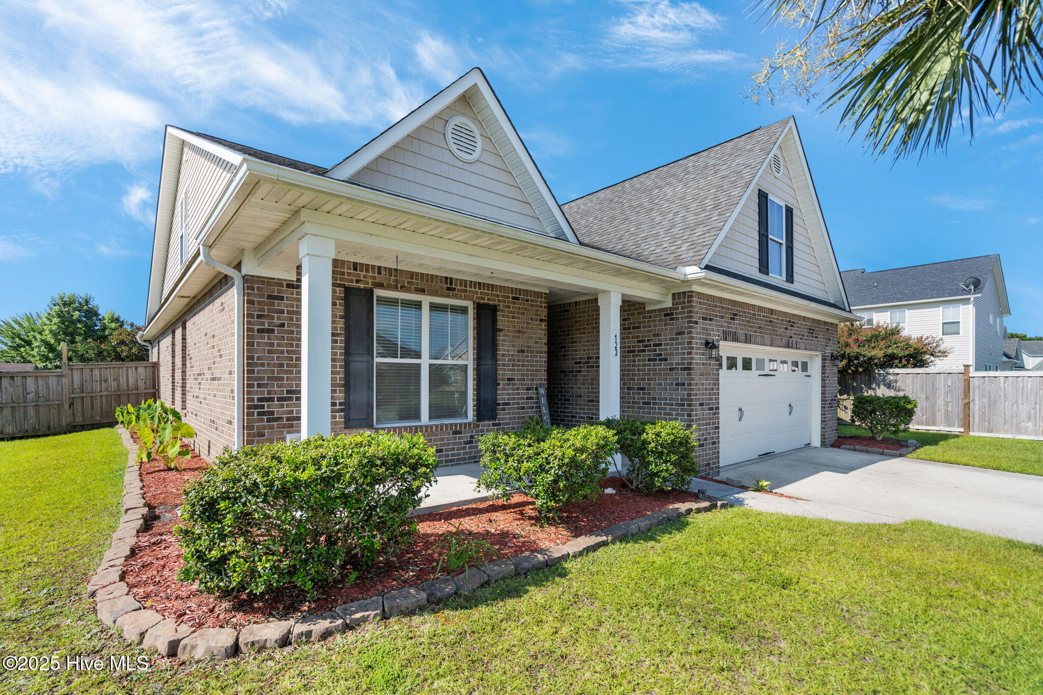 123 Cove Landing Property Photo 4