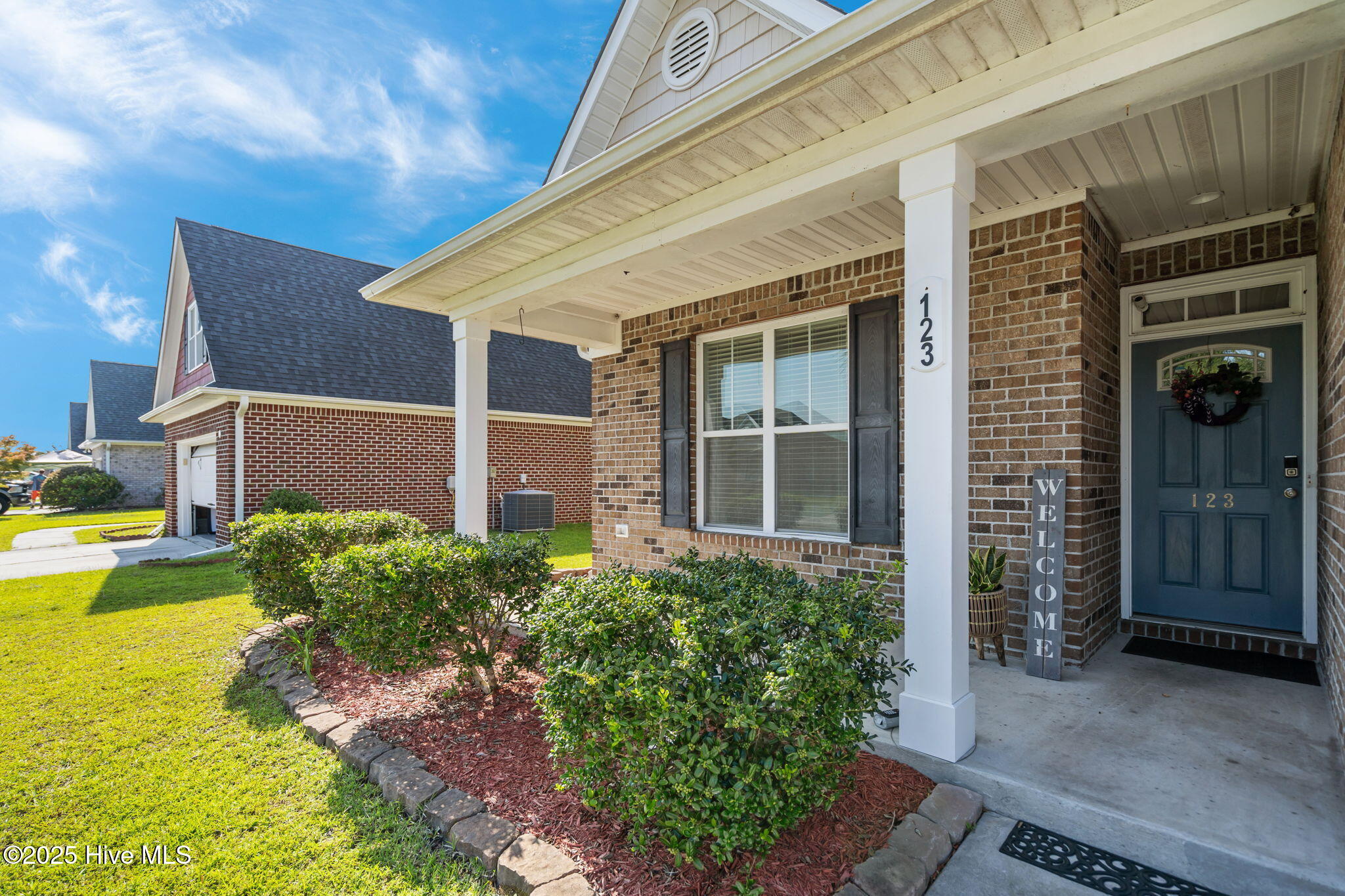 123 Cove Landing Property Photo 6