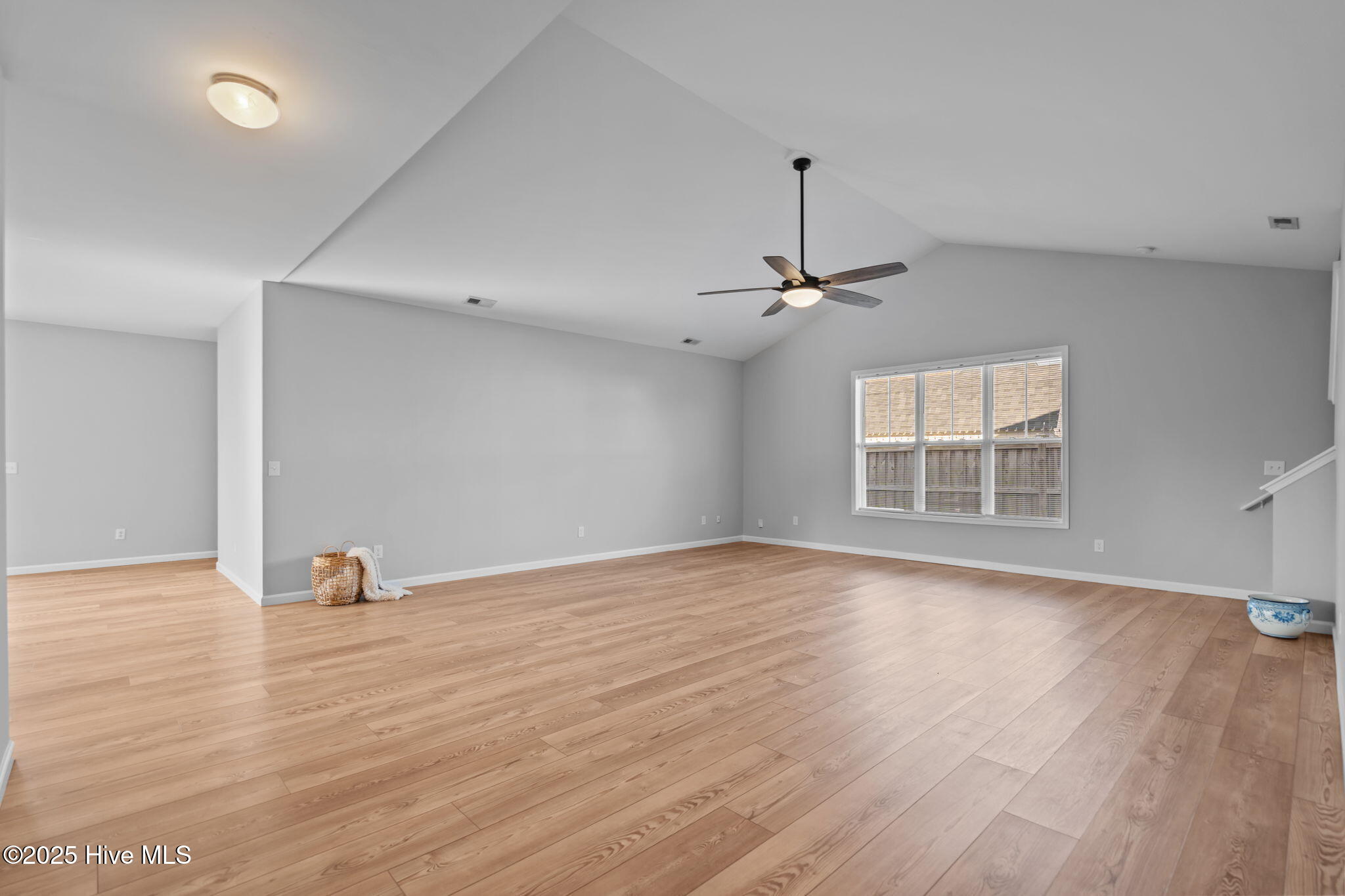 123 Cove Landing Property Photo 11