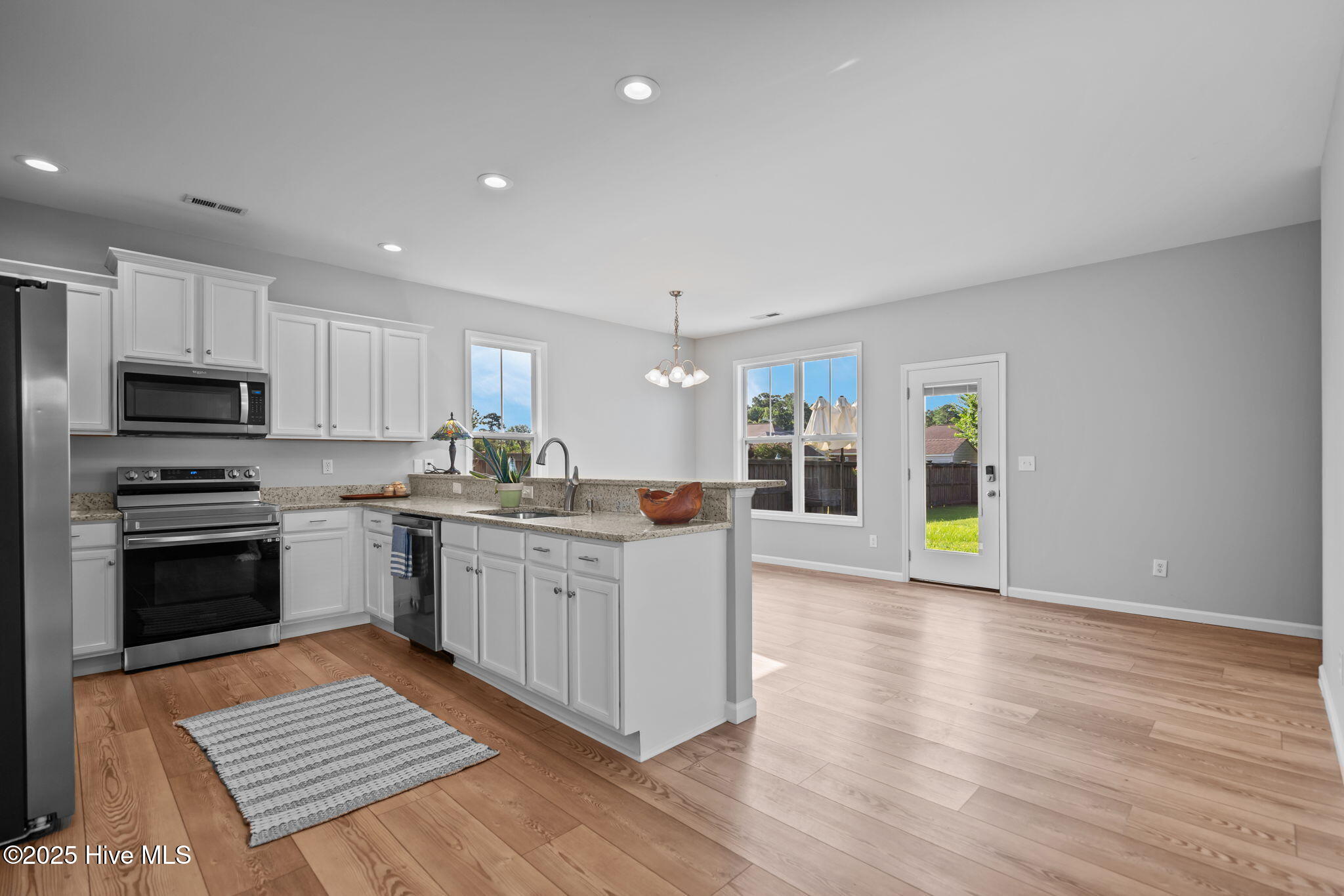 123 Cove Landing Property Photo 13