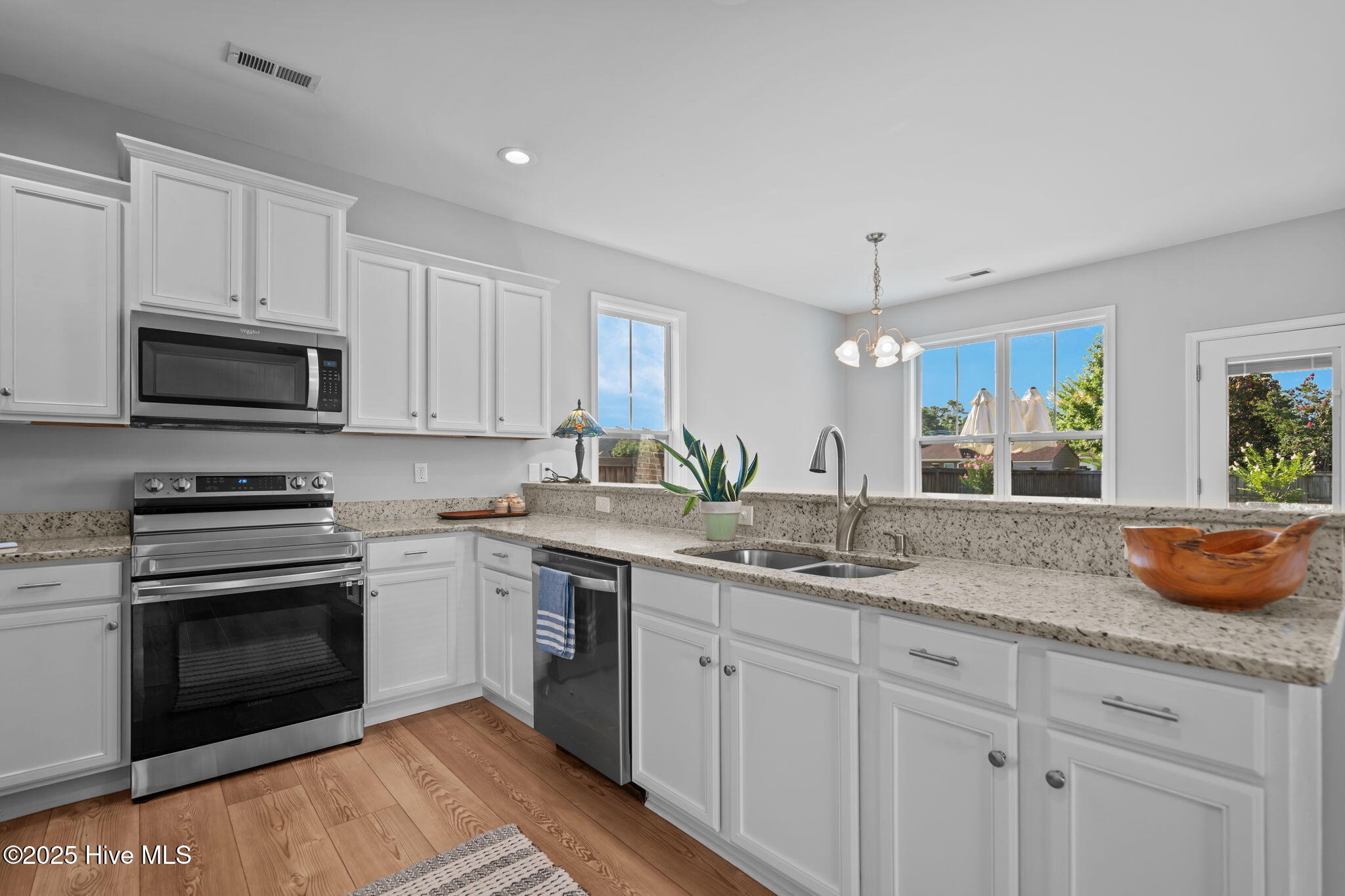 123 Cove Landing Property Photo 16