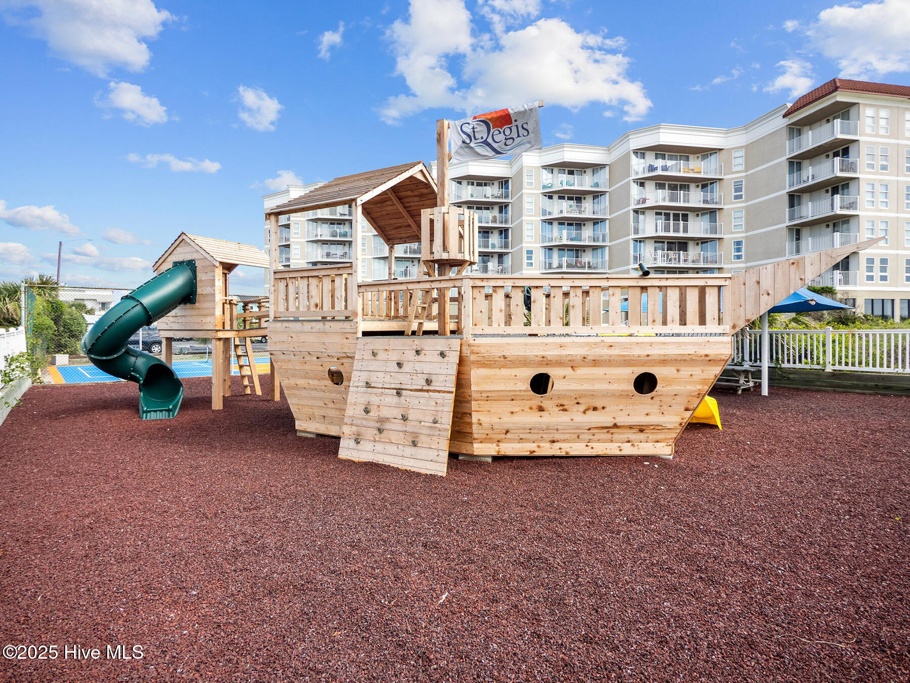 2000 New River Inlet Road Unit 2512 Property Photo 29