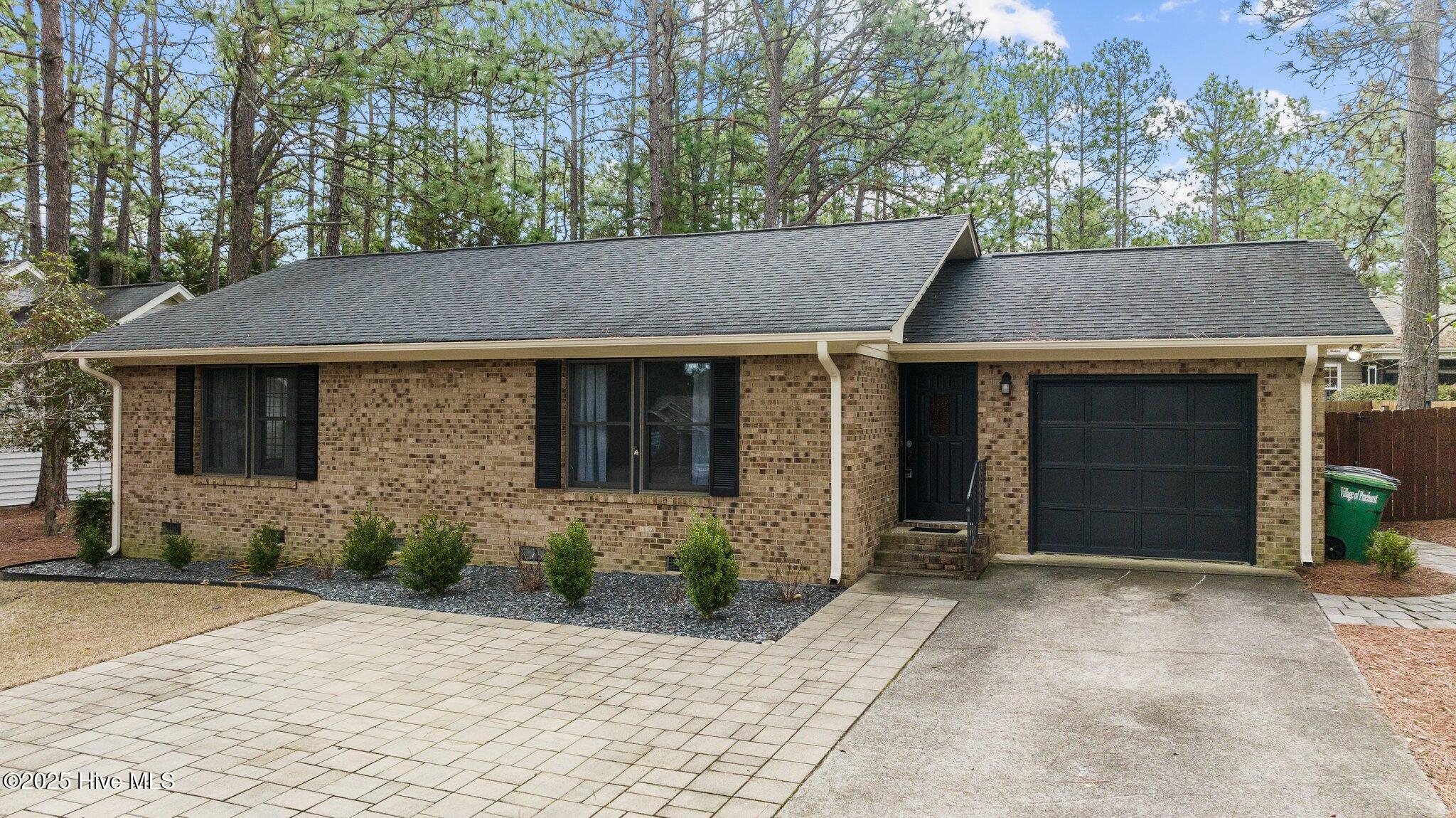 1635 Longleaf Drive Property Photo 1