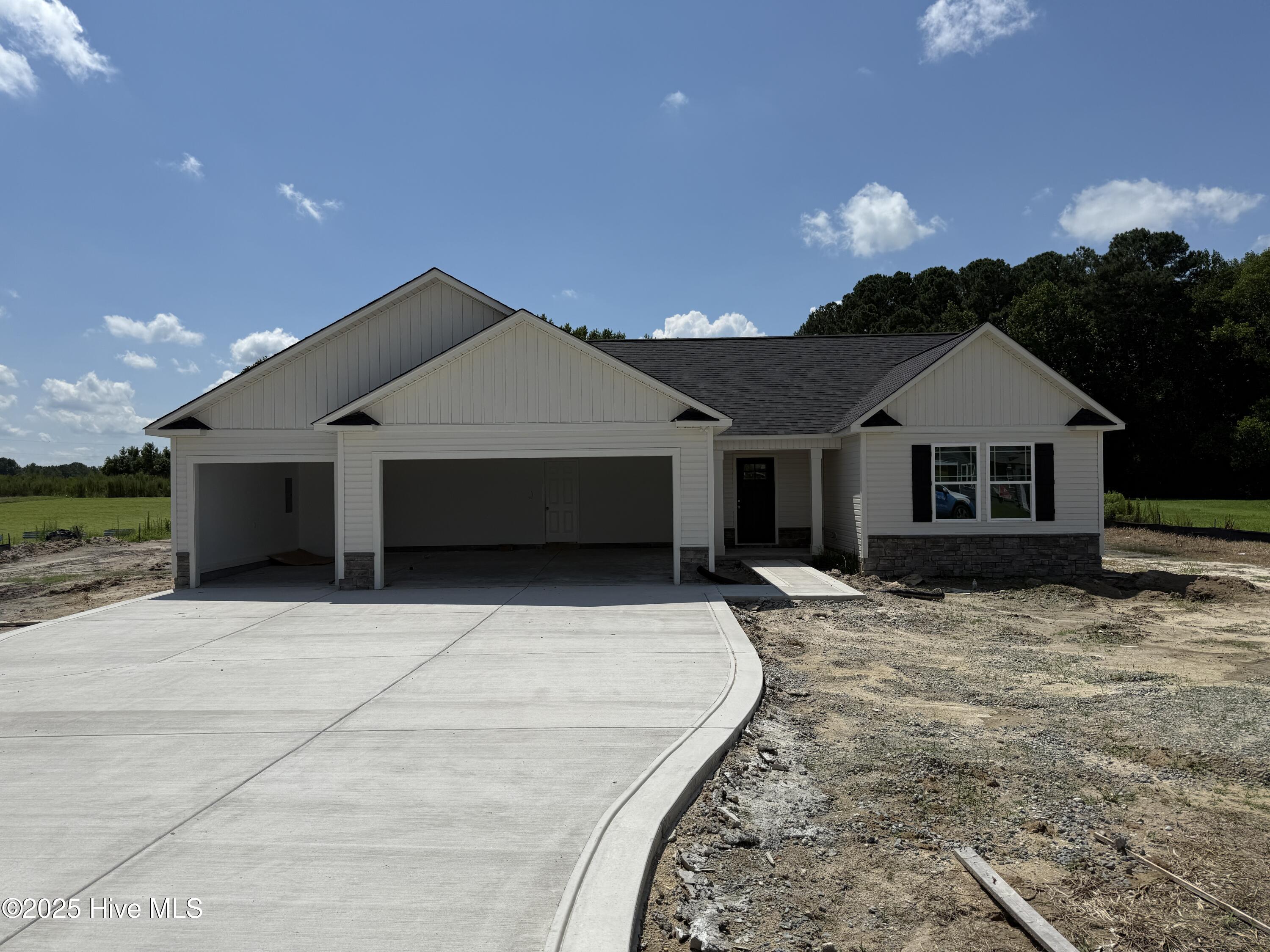 103 Maxwell Farm Lane Property Photo 1