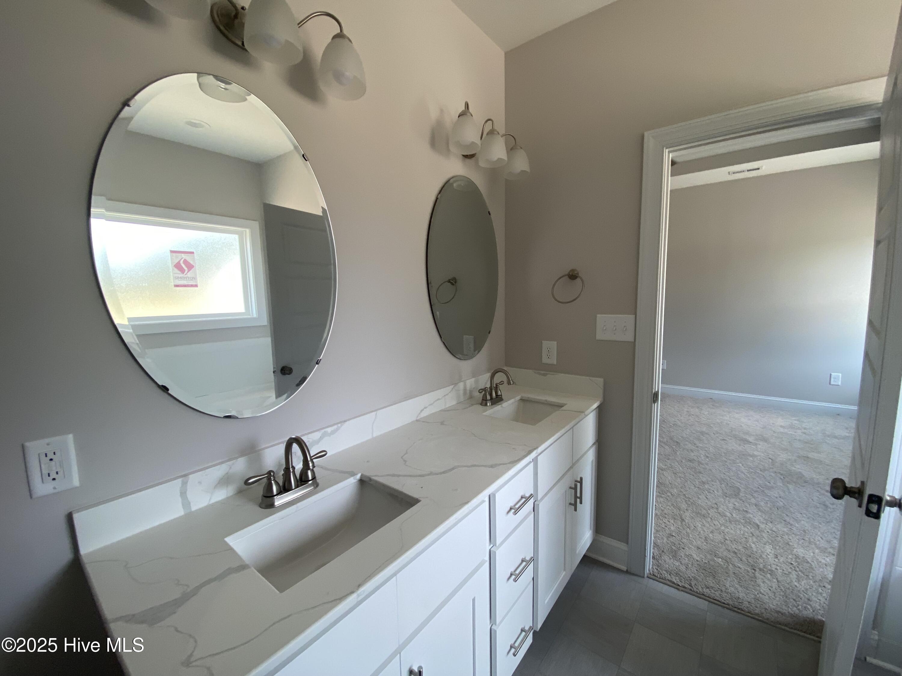 102 Nova Place Property Photo 10