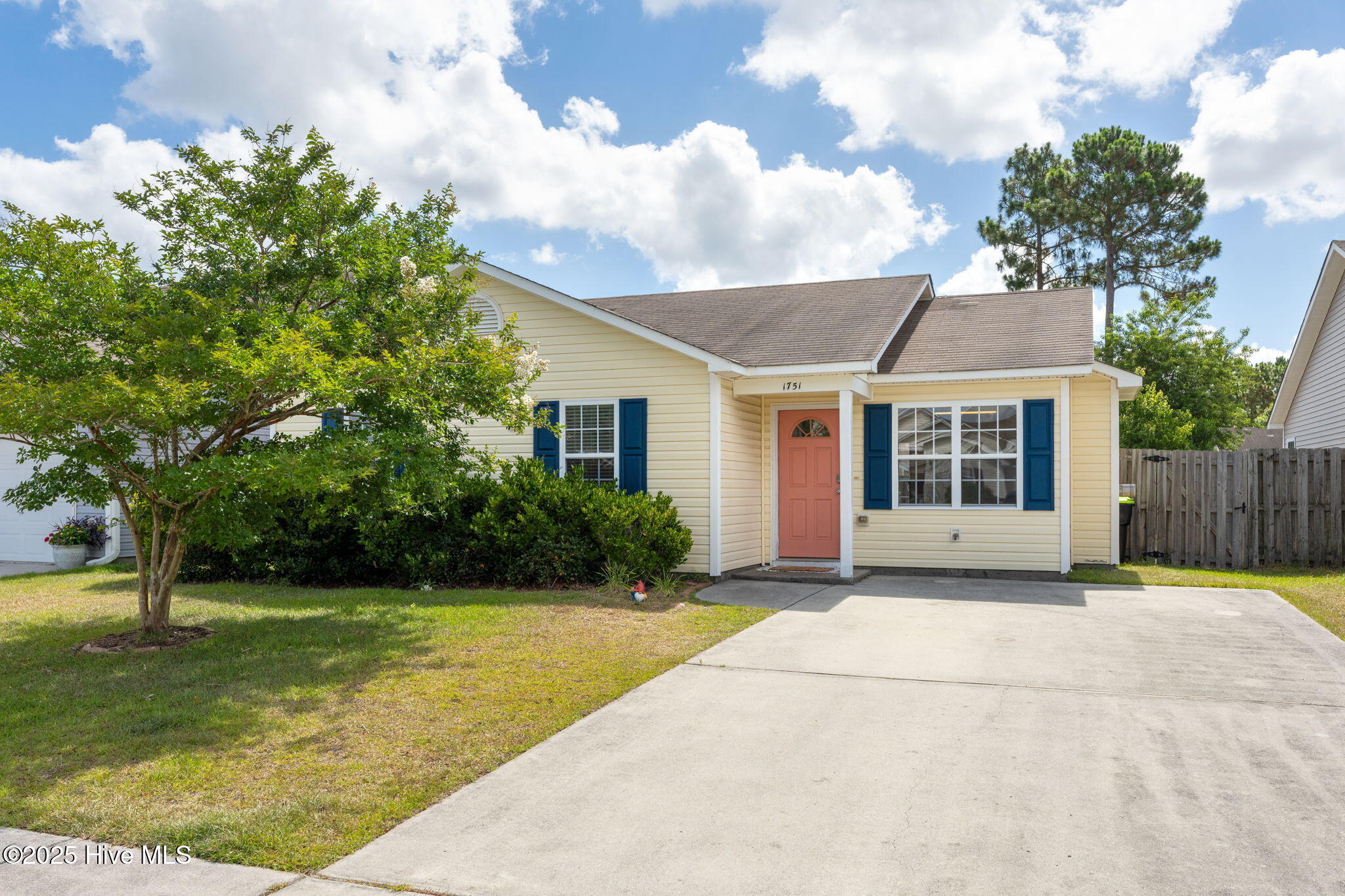 1751 Pepperwood Way Property Photo 1